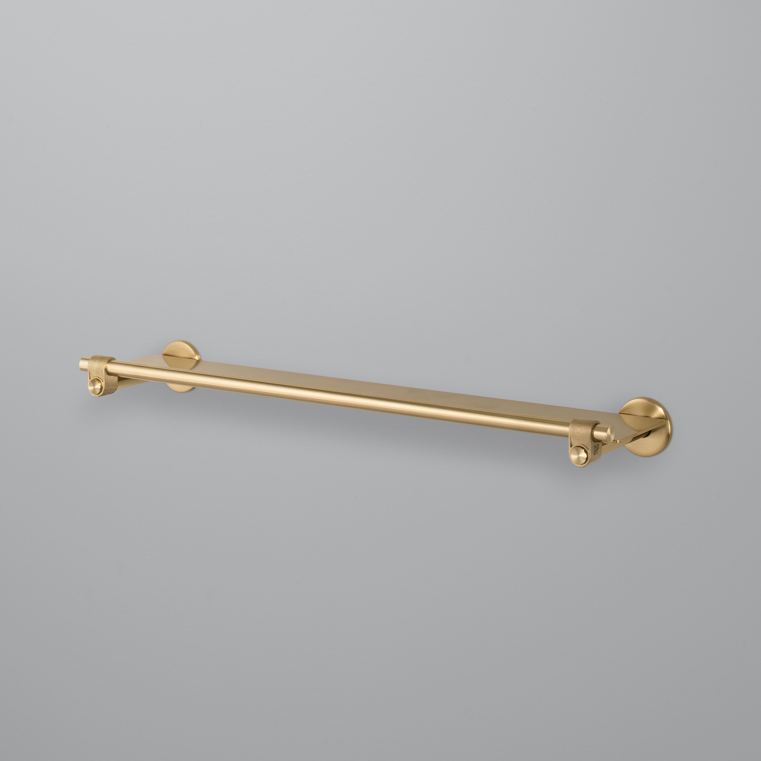 Mostra il prodotto Bathroom Accessories I Shelves del produttore Buster + Punch