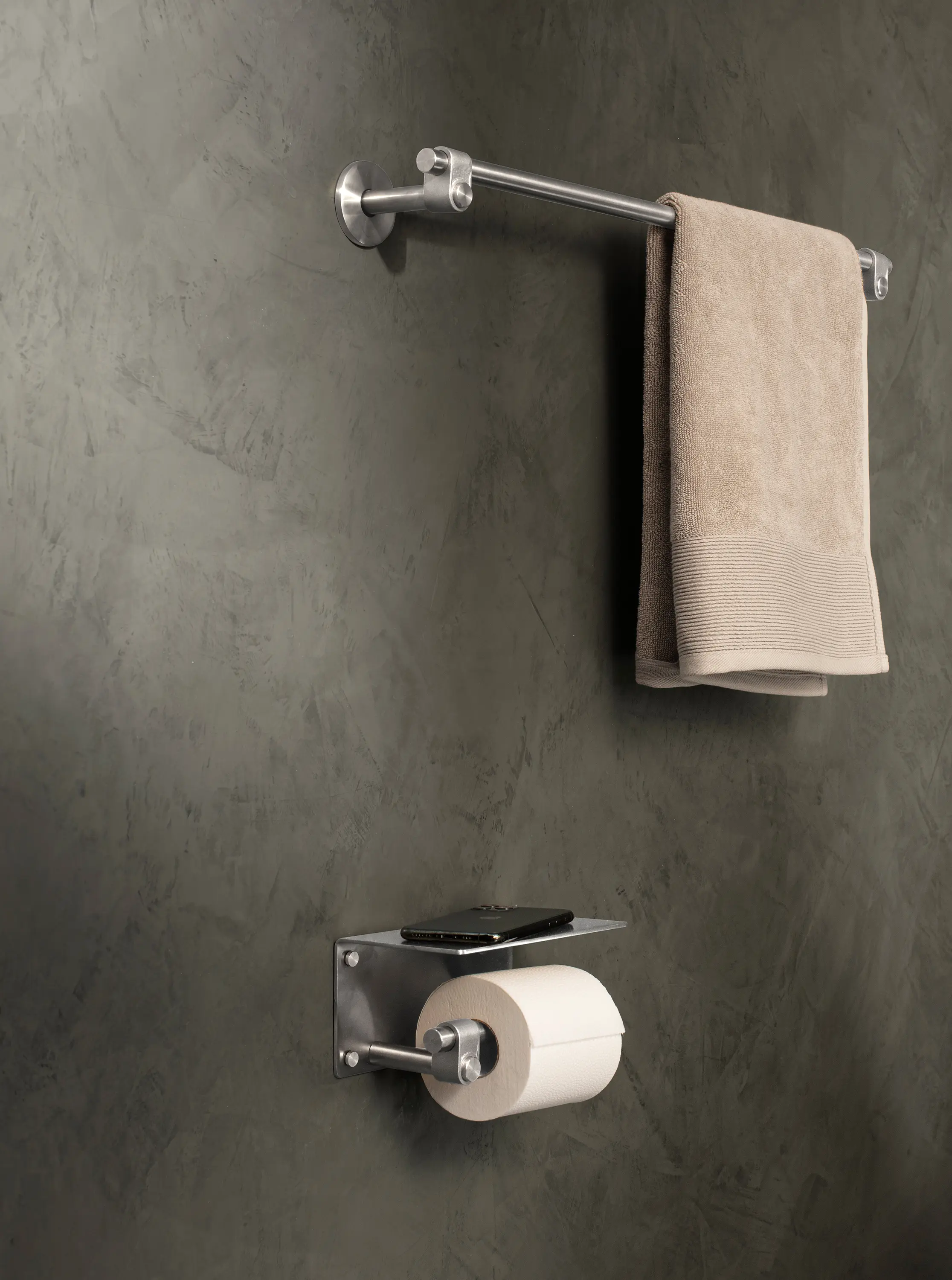 Buster + Punch - Bathroom Accessories I Towels Rails