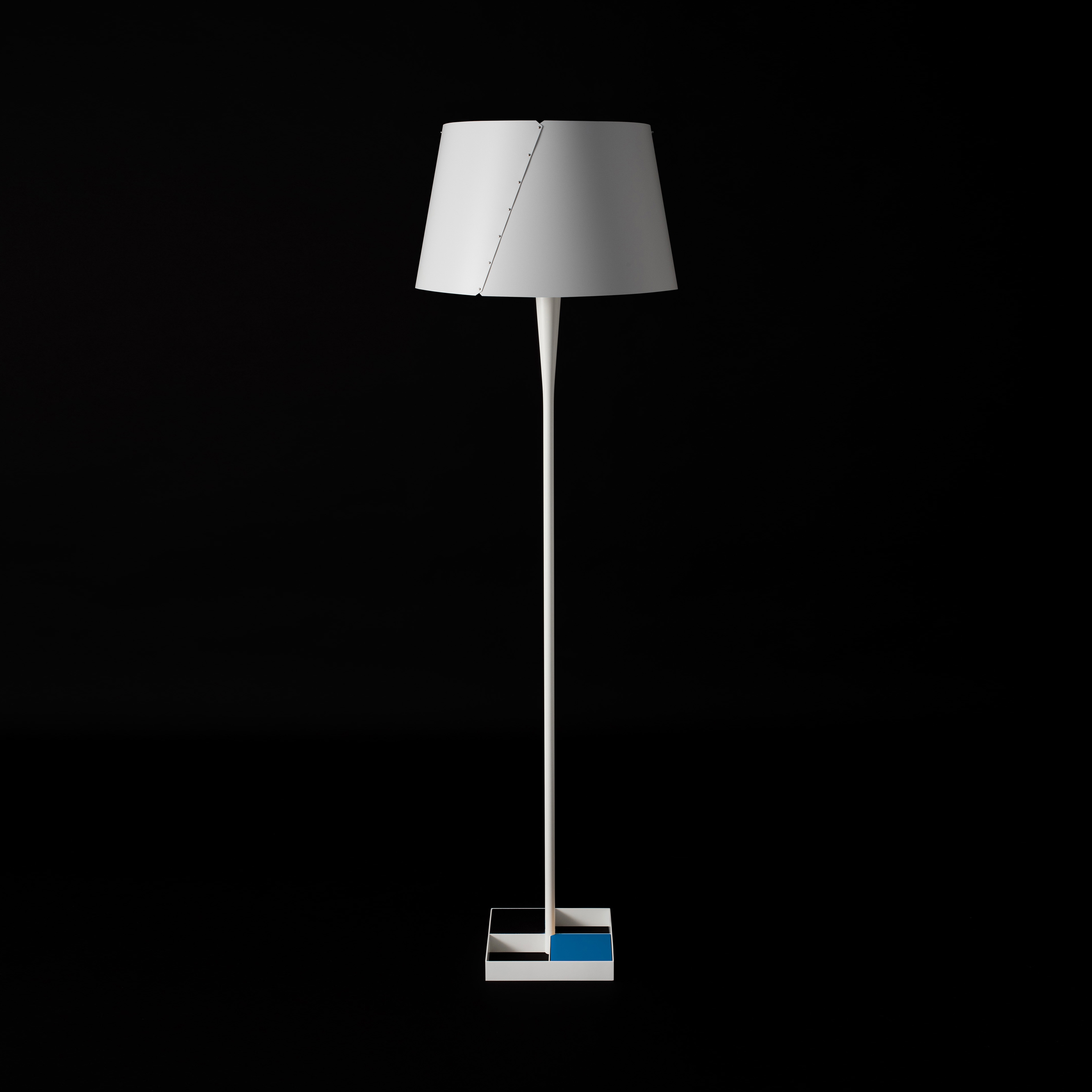 De-Lux D4
