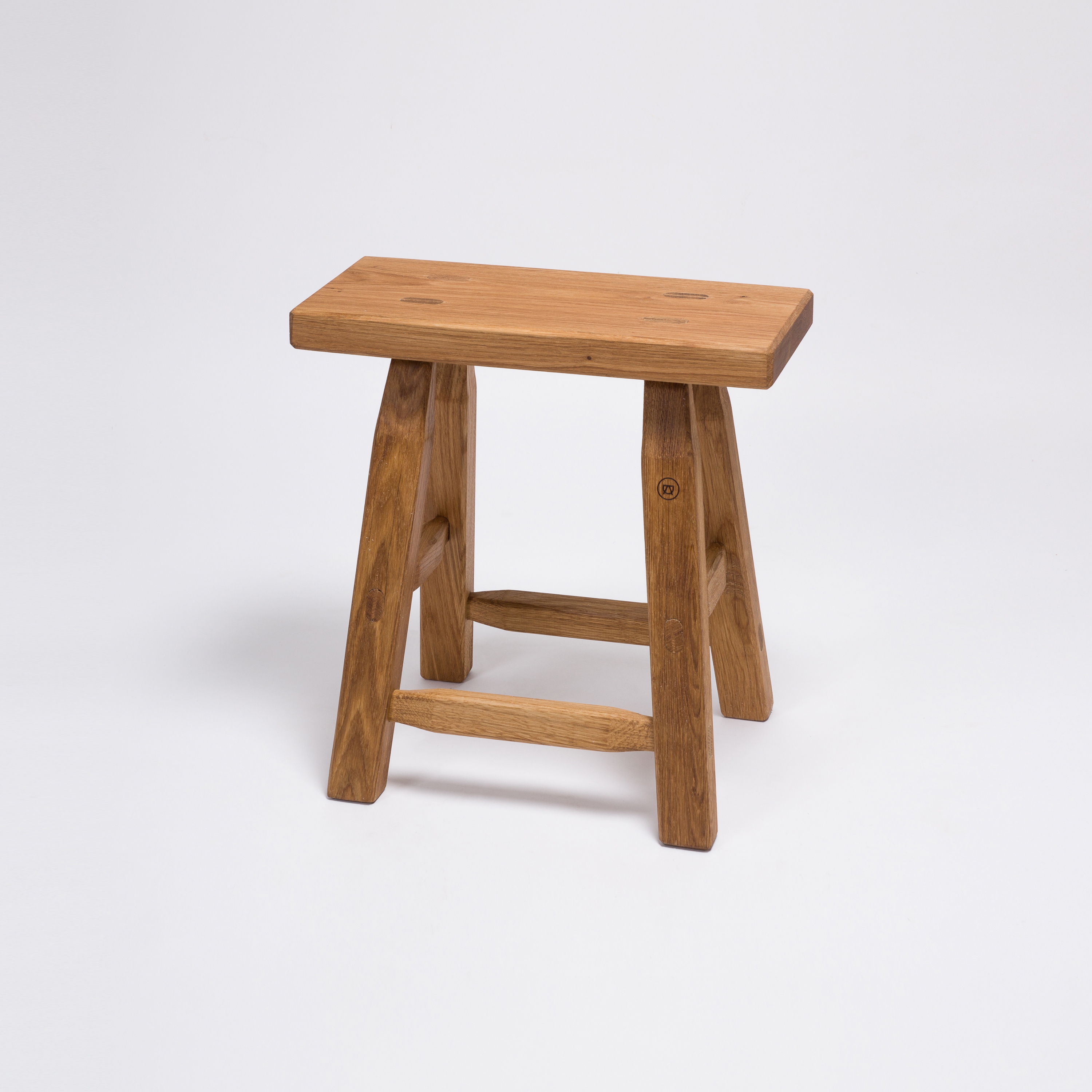 Produkt Hans Hocker Eiche des Herstellers Anton Doll anzeigen