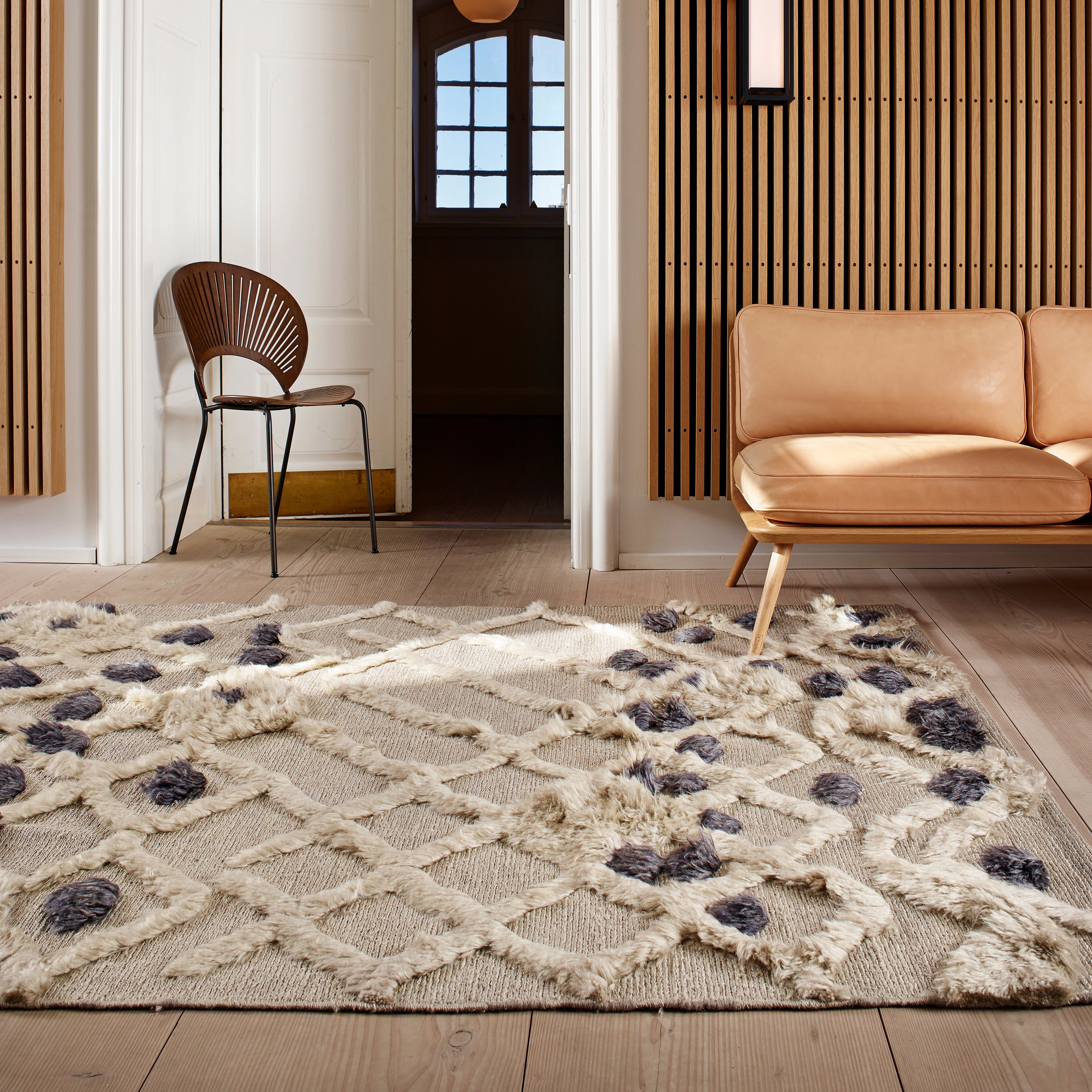 HANDKNOTTED AFGHAN WOOL