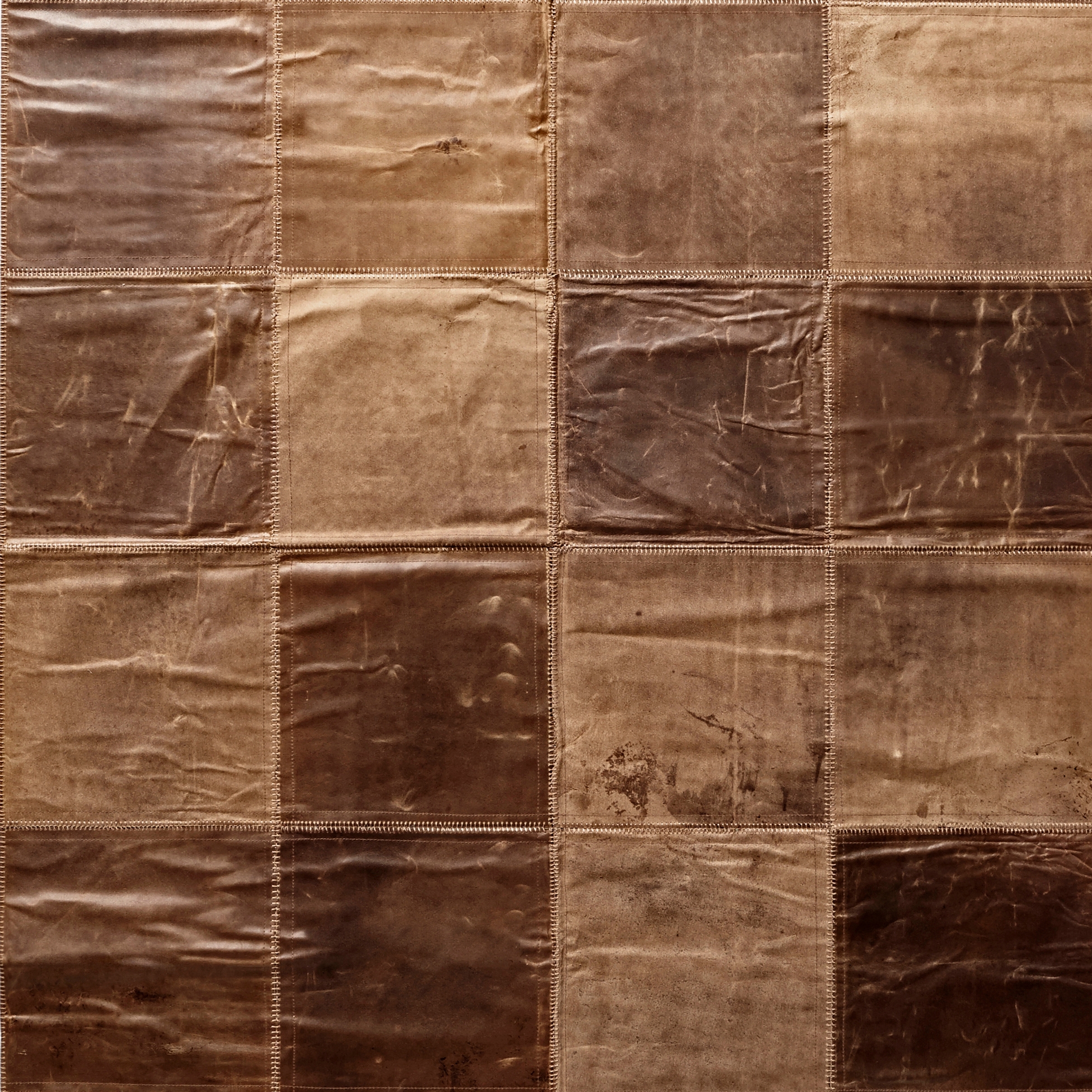 Mostra il prodotto LeatheRrug Brown del produttore massimo copenhagen