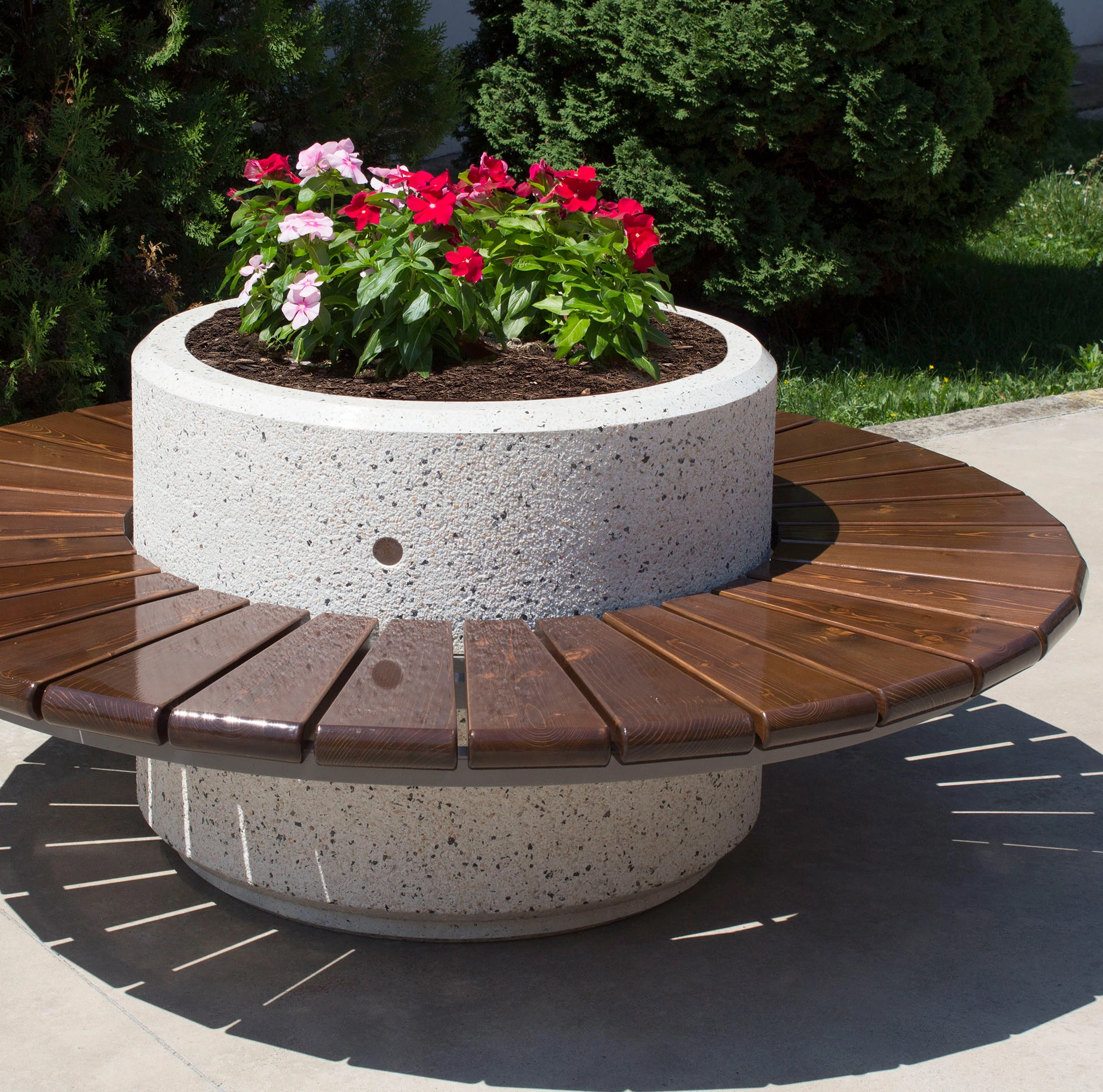 CONCRETE PLANTERS