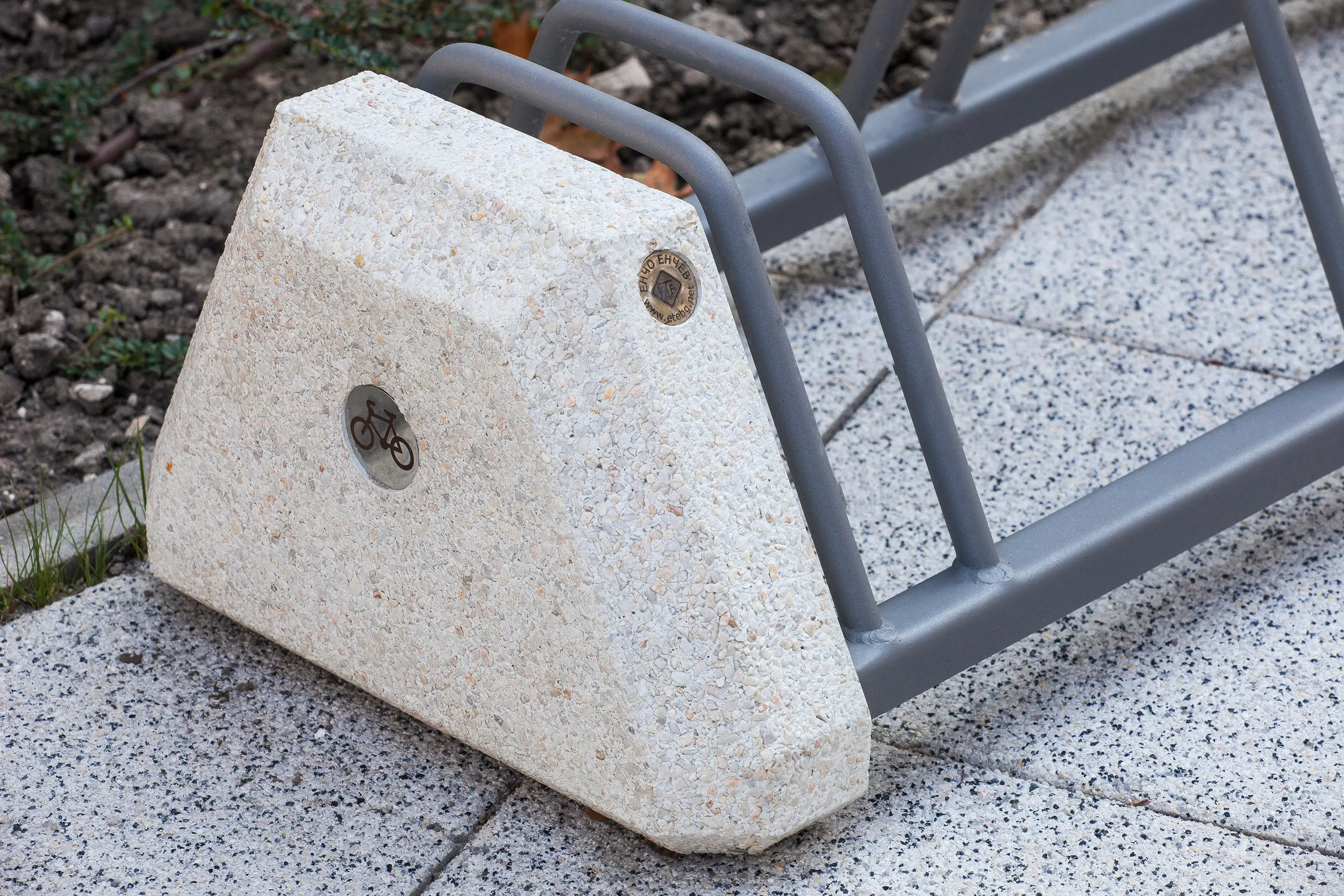 ETE - Bike Racks