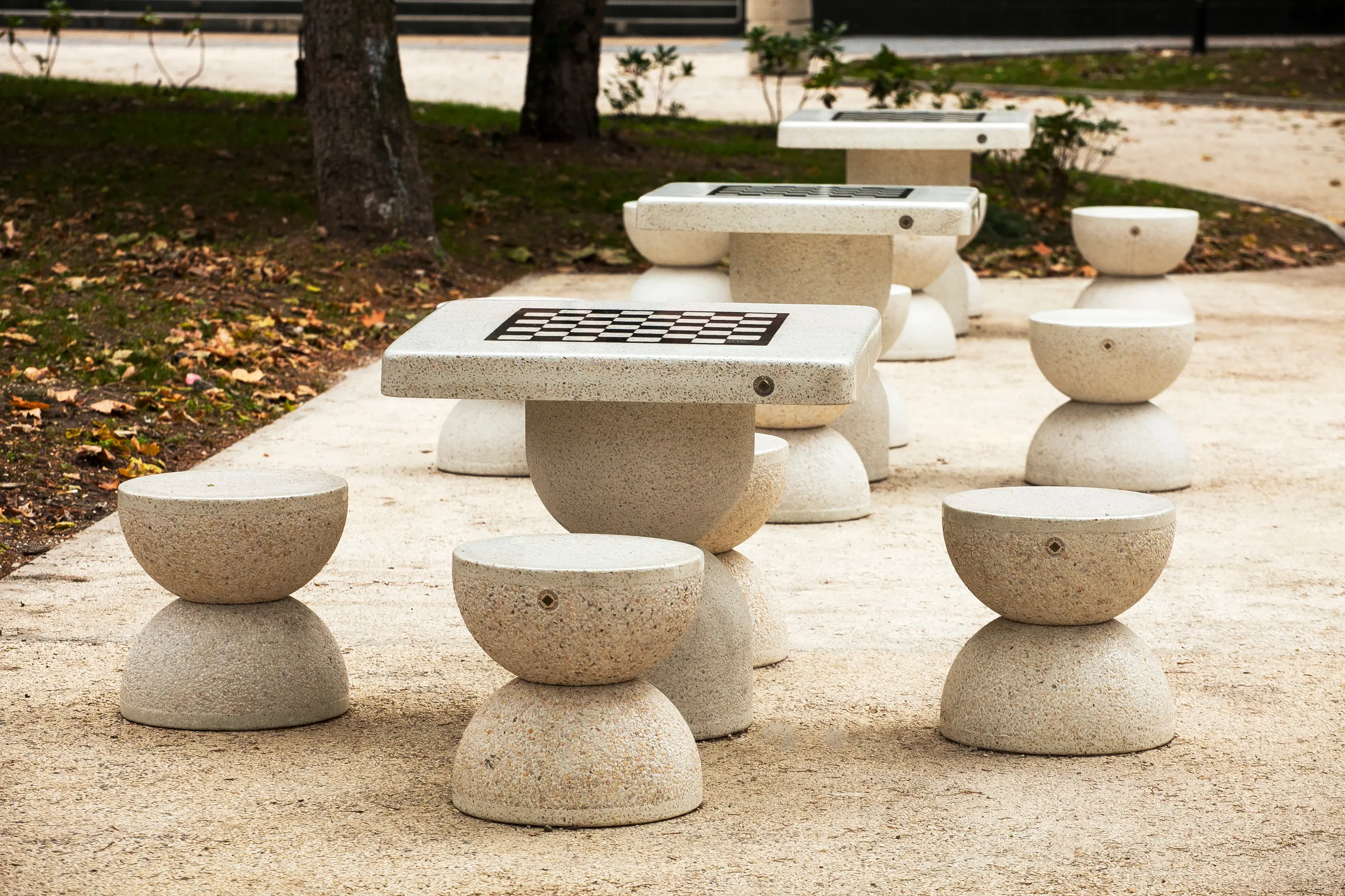 ETE - Concrete Stool 112