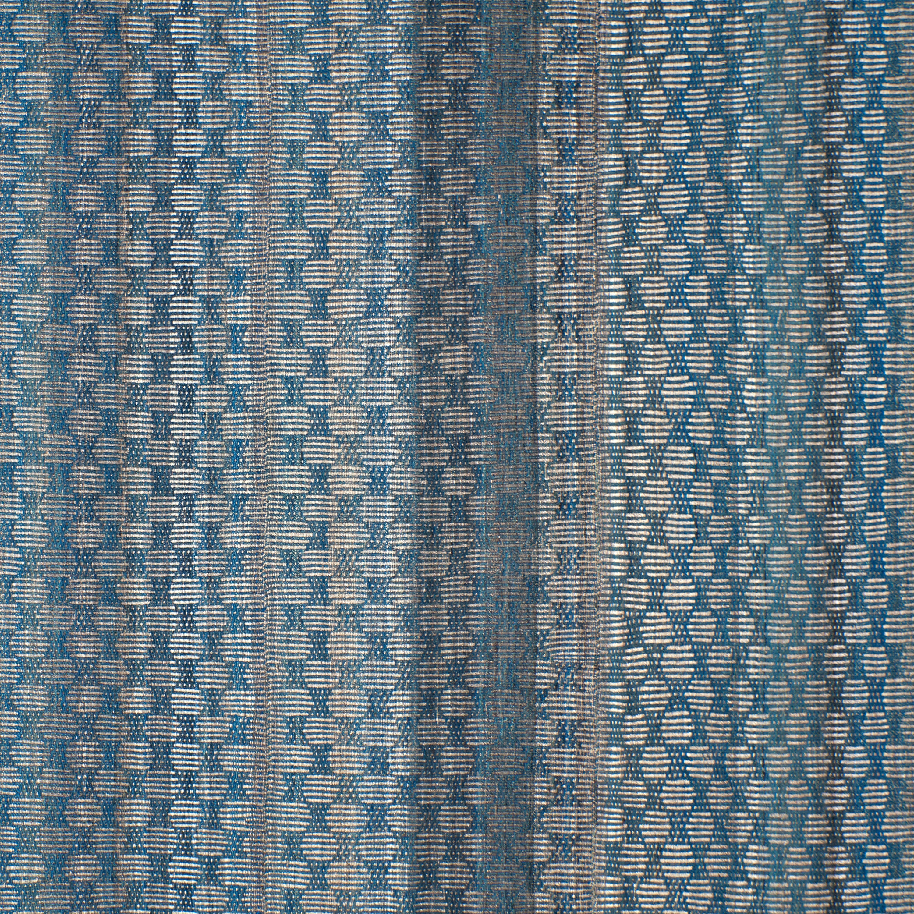 HANDWOVEN RUG