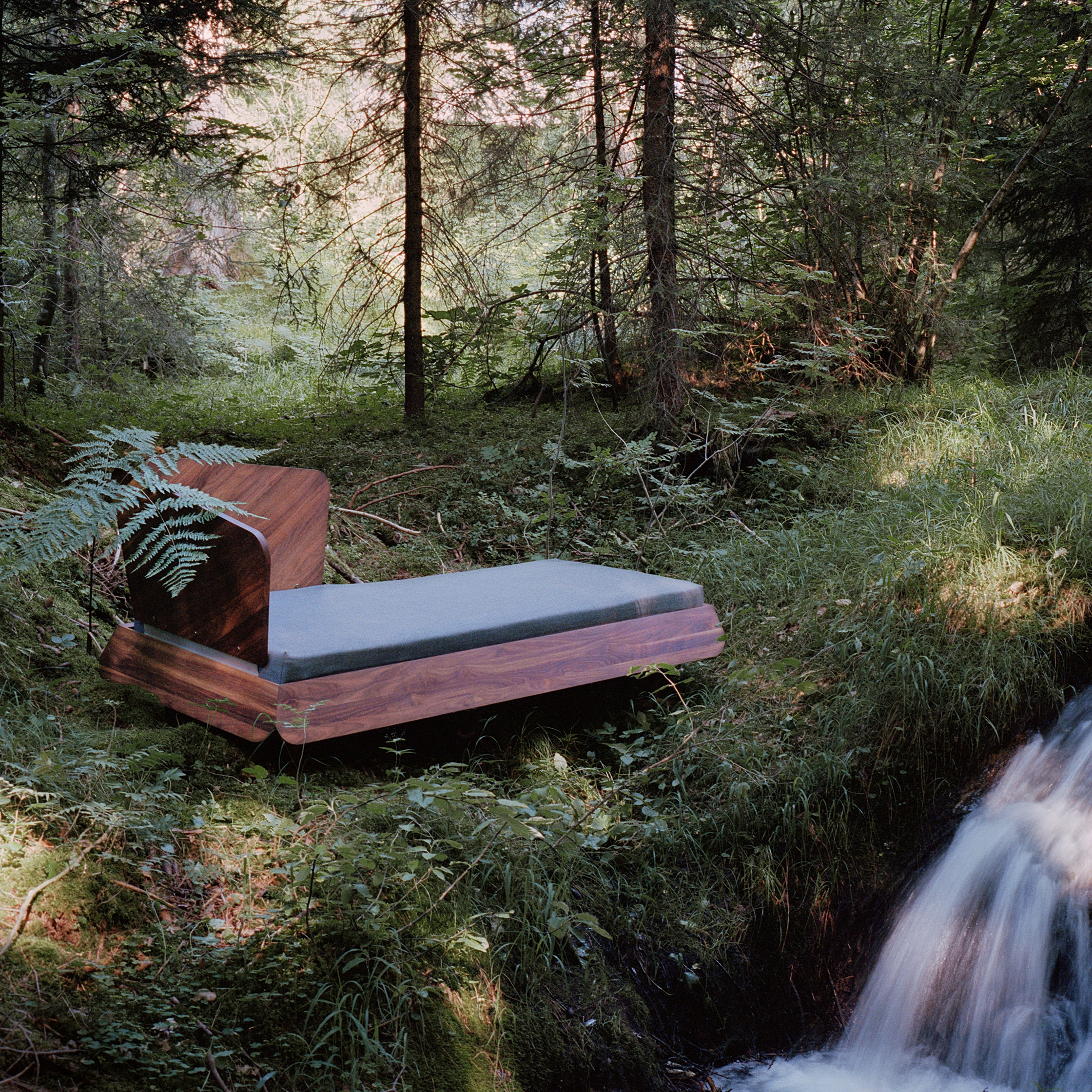 DAYBEDS