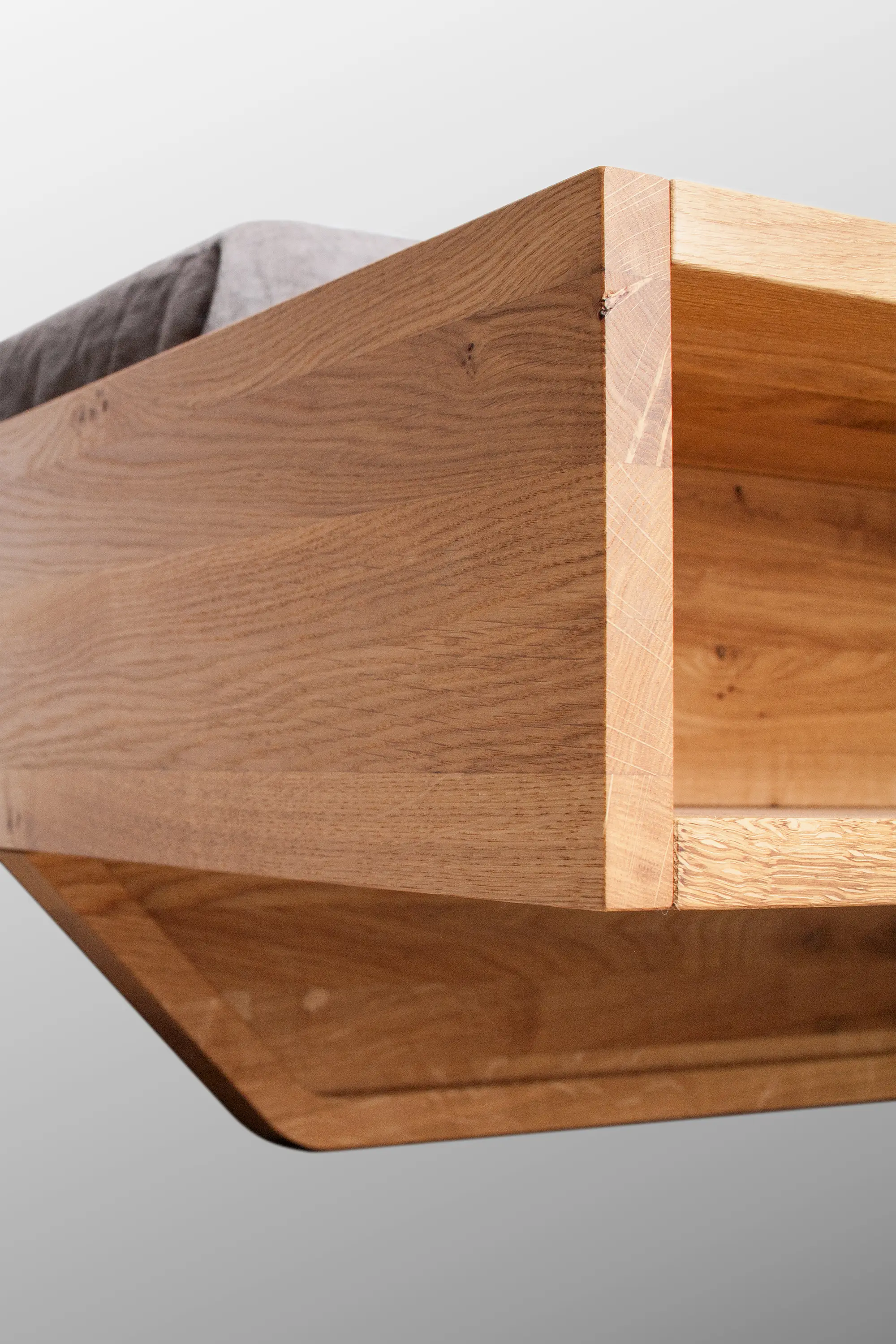 reseda - Avena with bookshelf