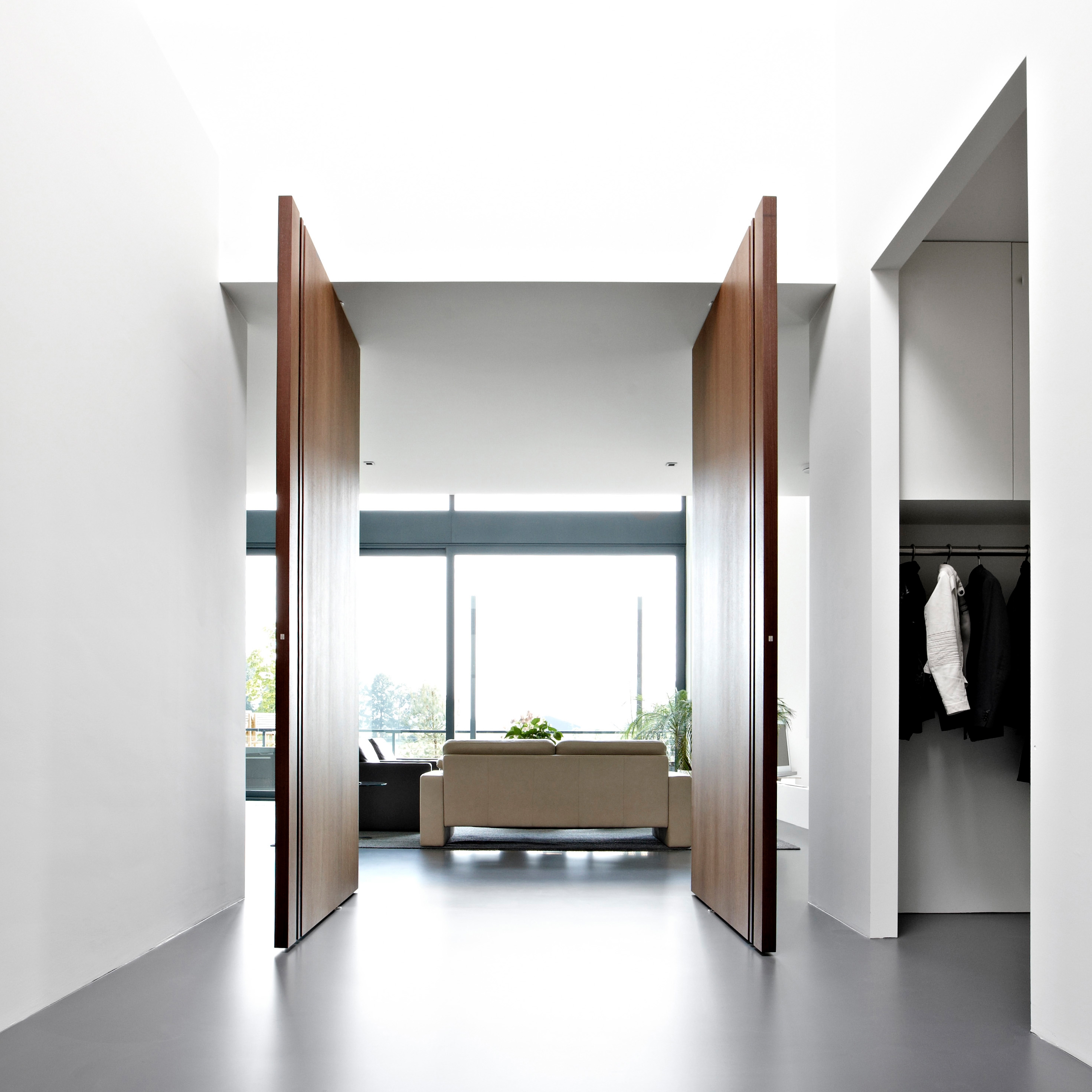 WOODEN PIVOT DOORS
