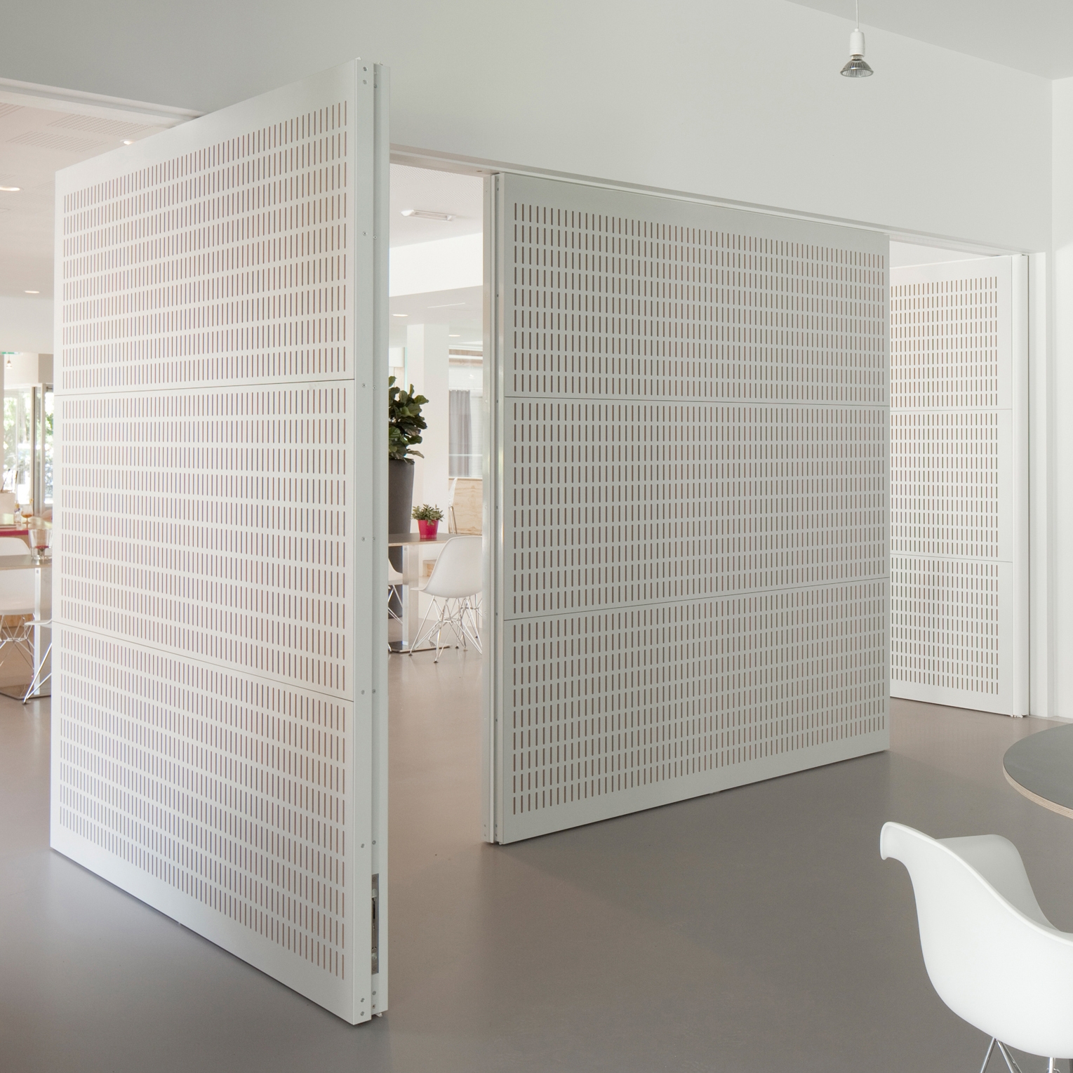 Display product System 3 | Soundproof Pivot Doors from manufacturer FritsJurgens