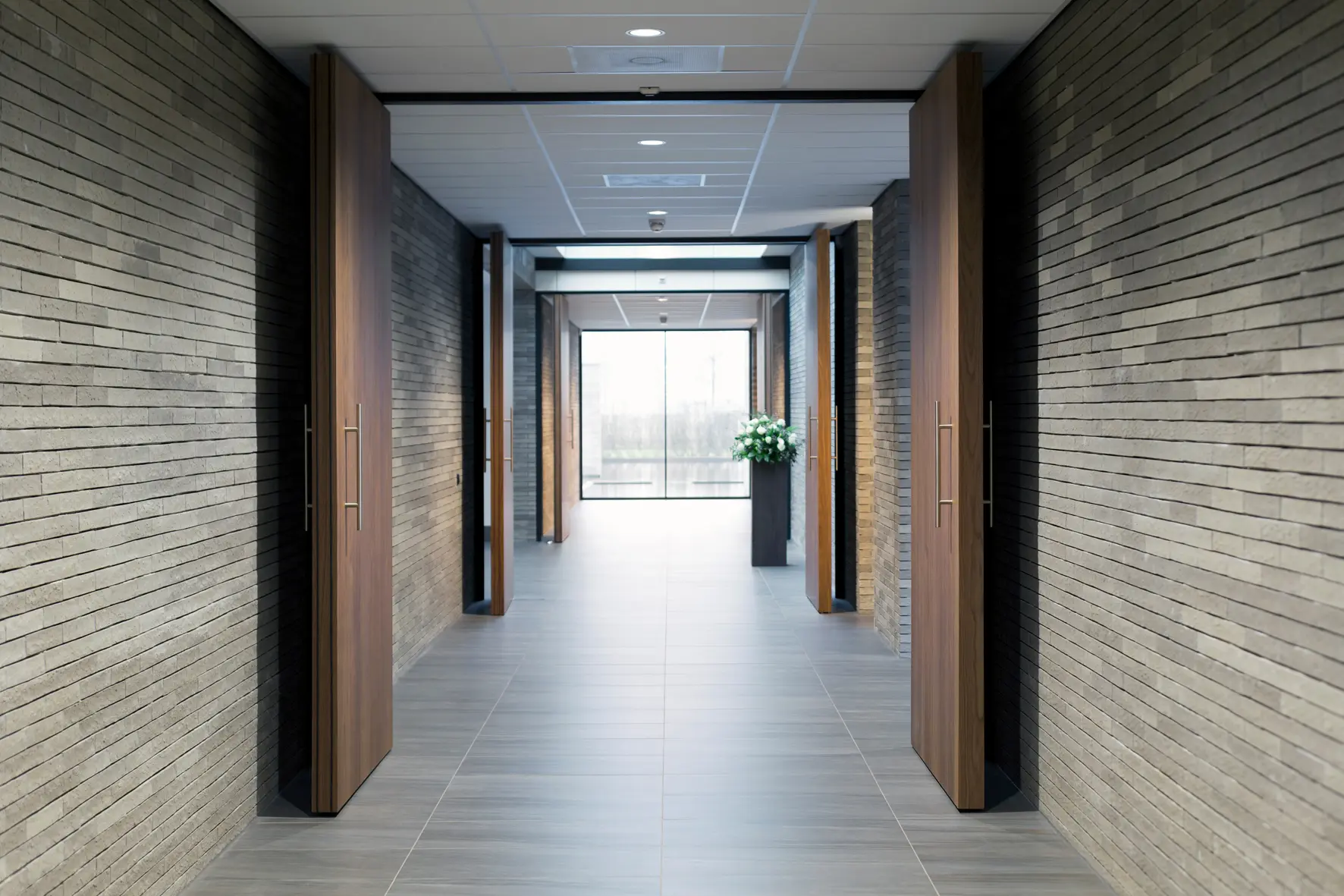 FritsJurgens - System 3 | Big Wooden Pivot Door