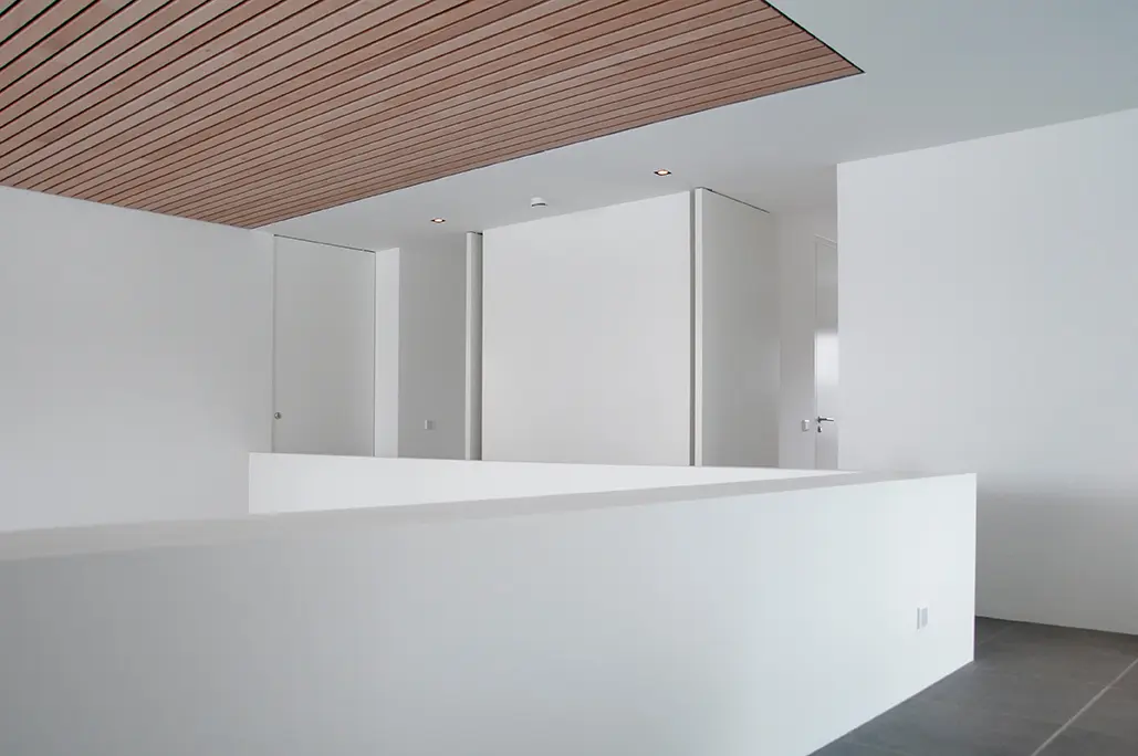 FritsJurgens - System M | White Pivot Doors