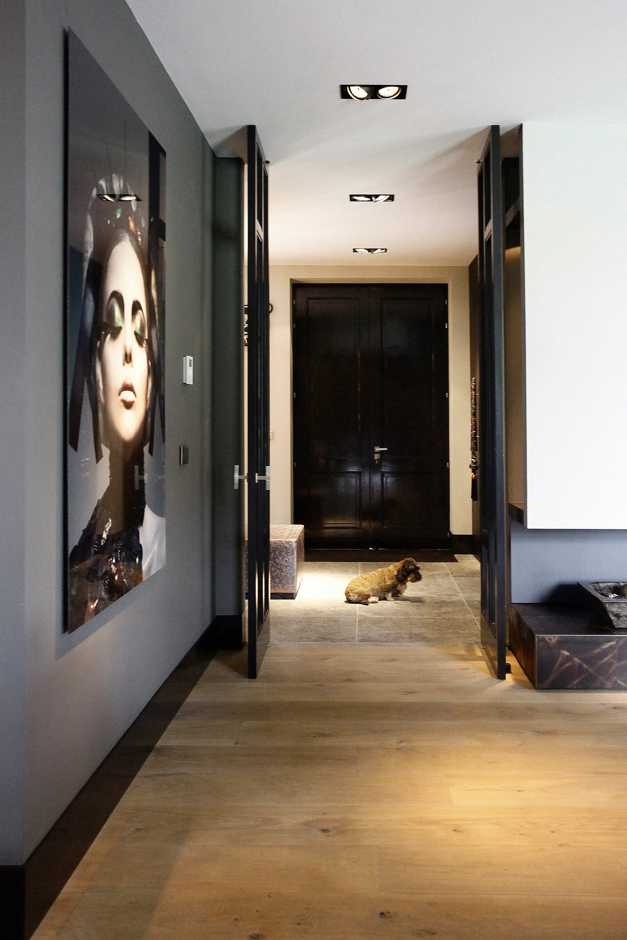 gallery-slide-0