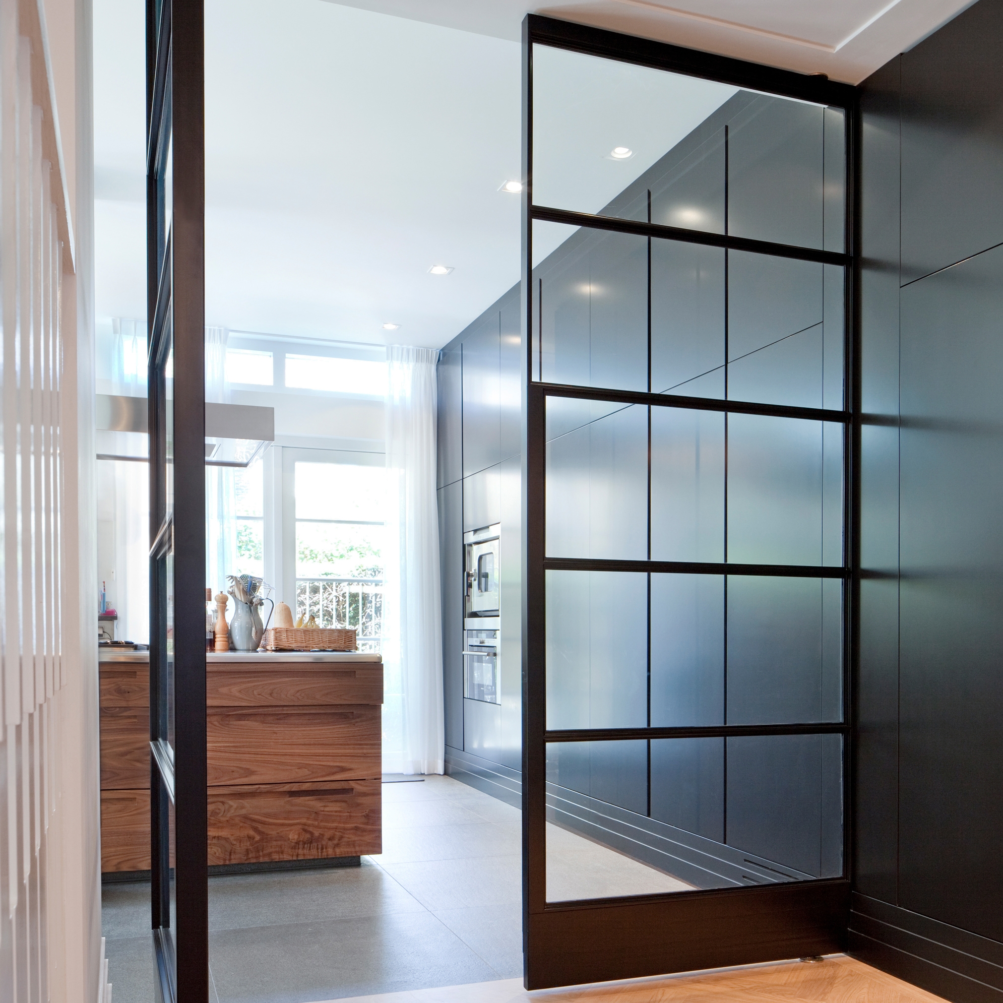 Display product System M | Big Steel Pivoting Doors from manufacturer FritsJurgens