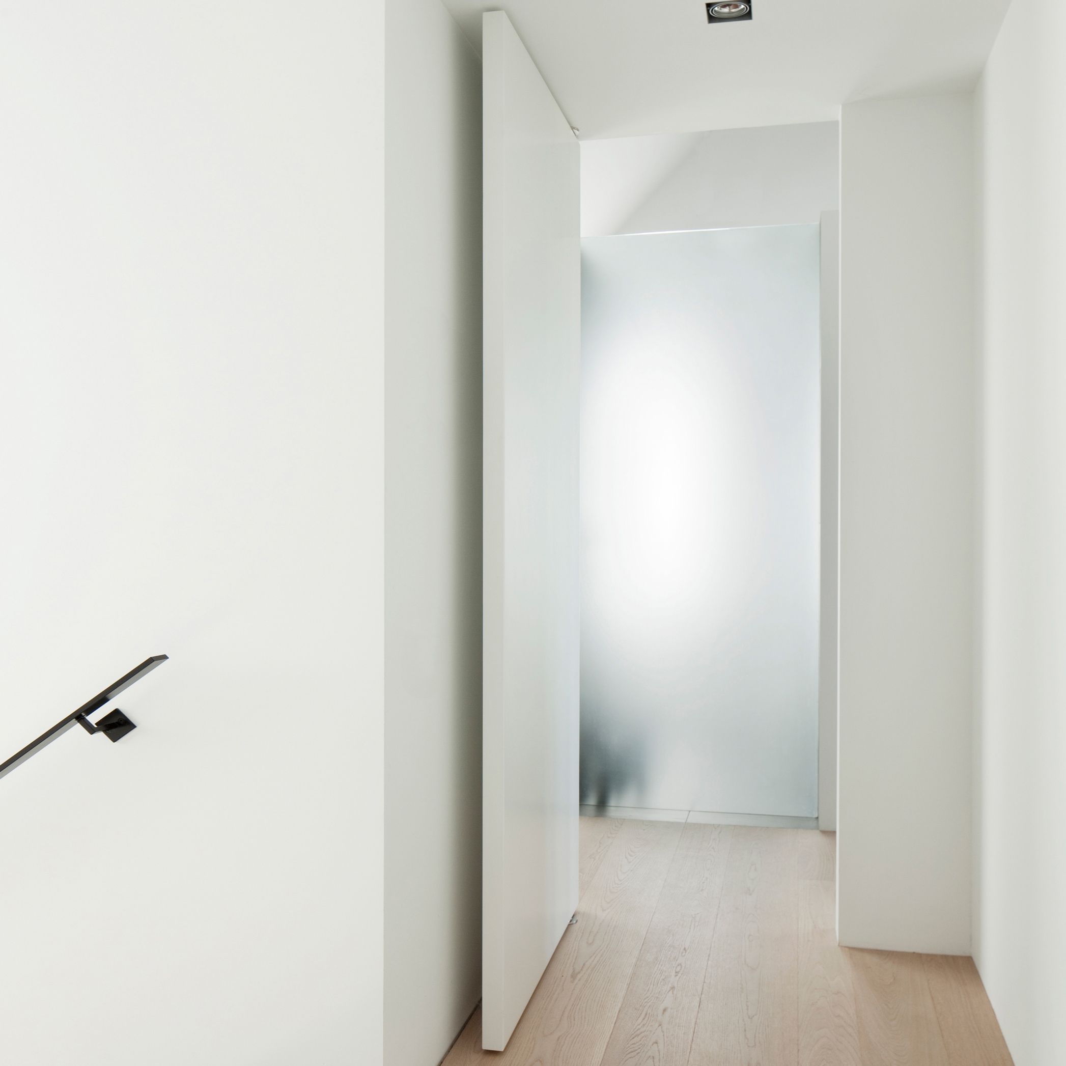 Display product System M | White Pivot Door from manufacturer FritsJurgens