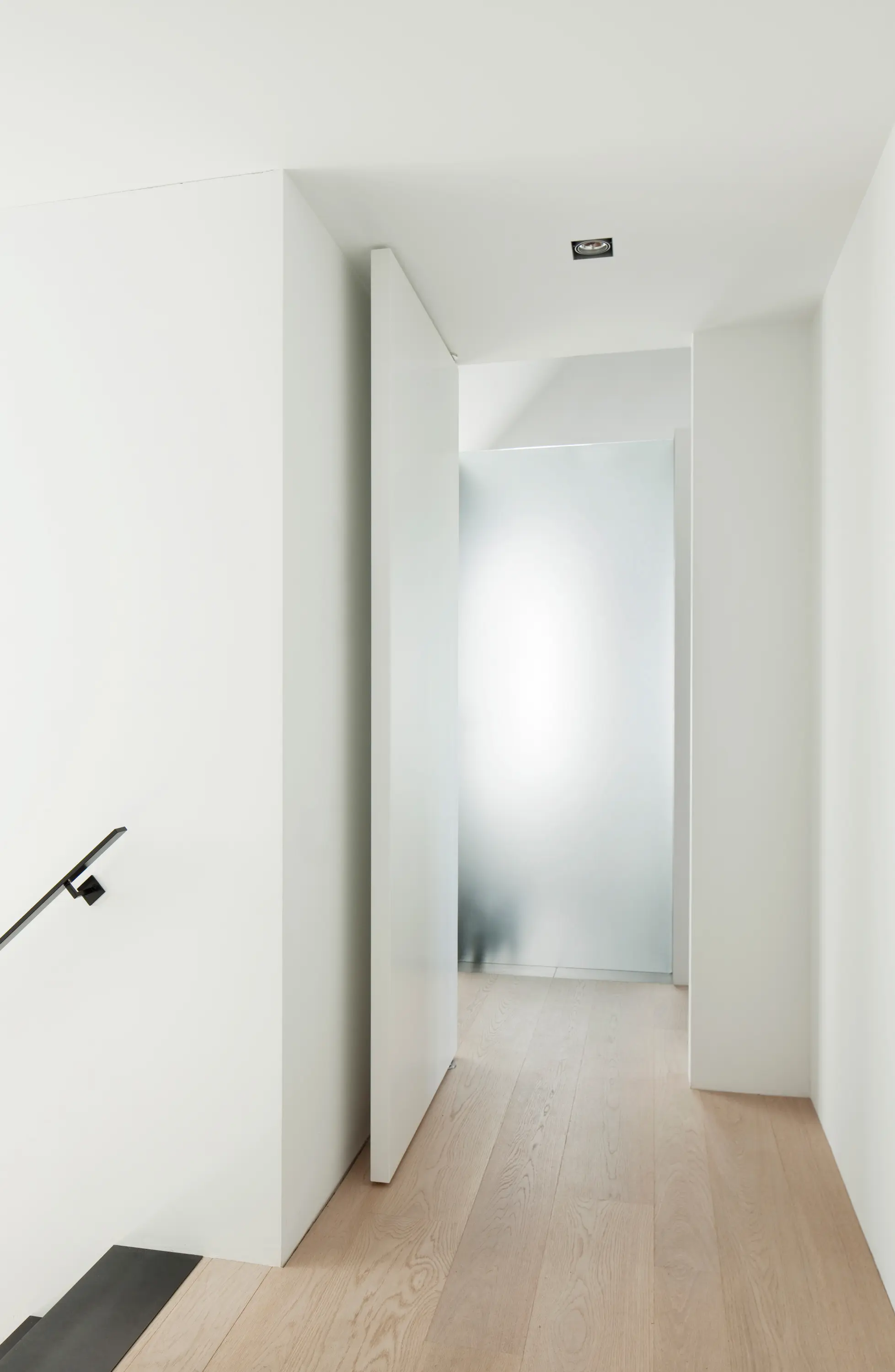 gallery-slide-0