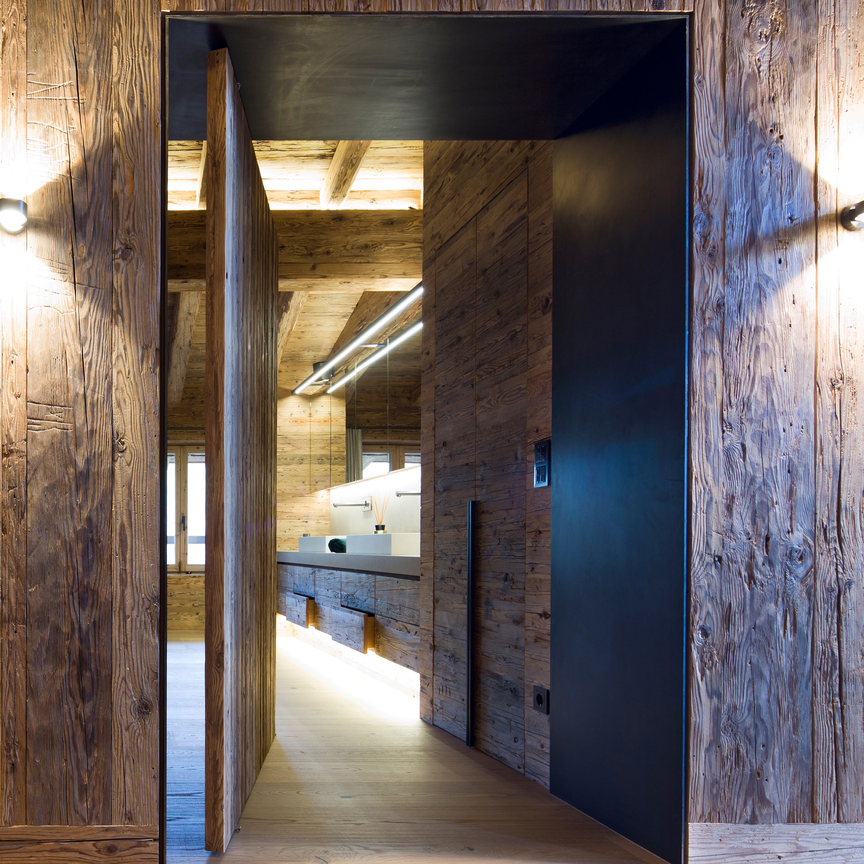 Display product System M | Wooden Pivot Door from manufacturer FritsJurgens