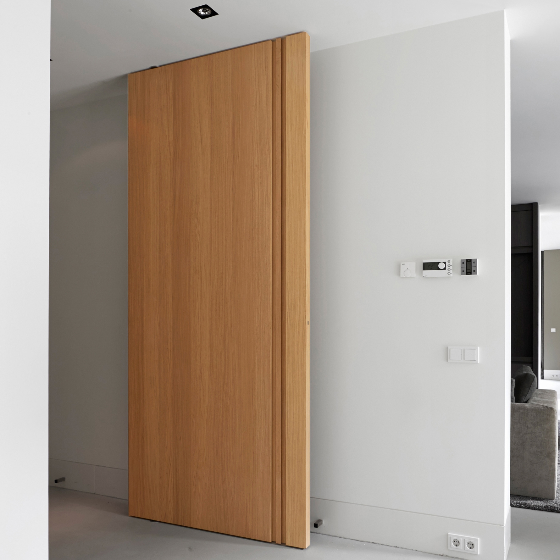 Display product System M | Wooden Pivot Door from manufacturer FritsJurgens