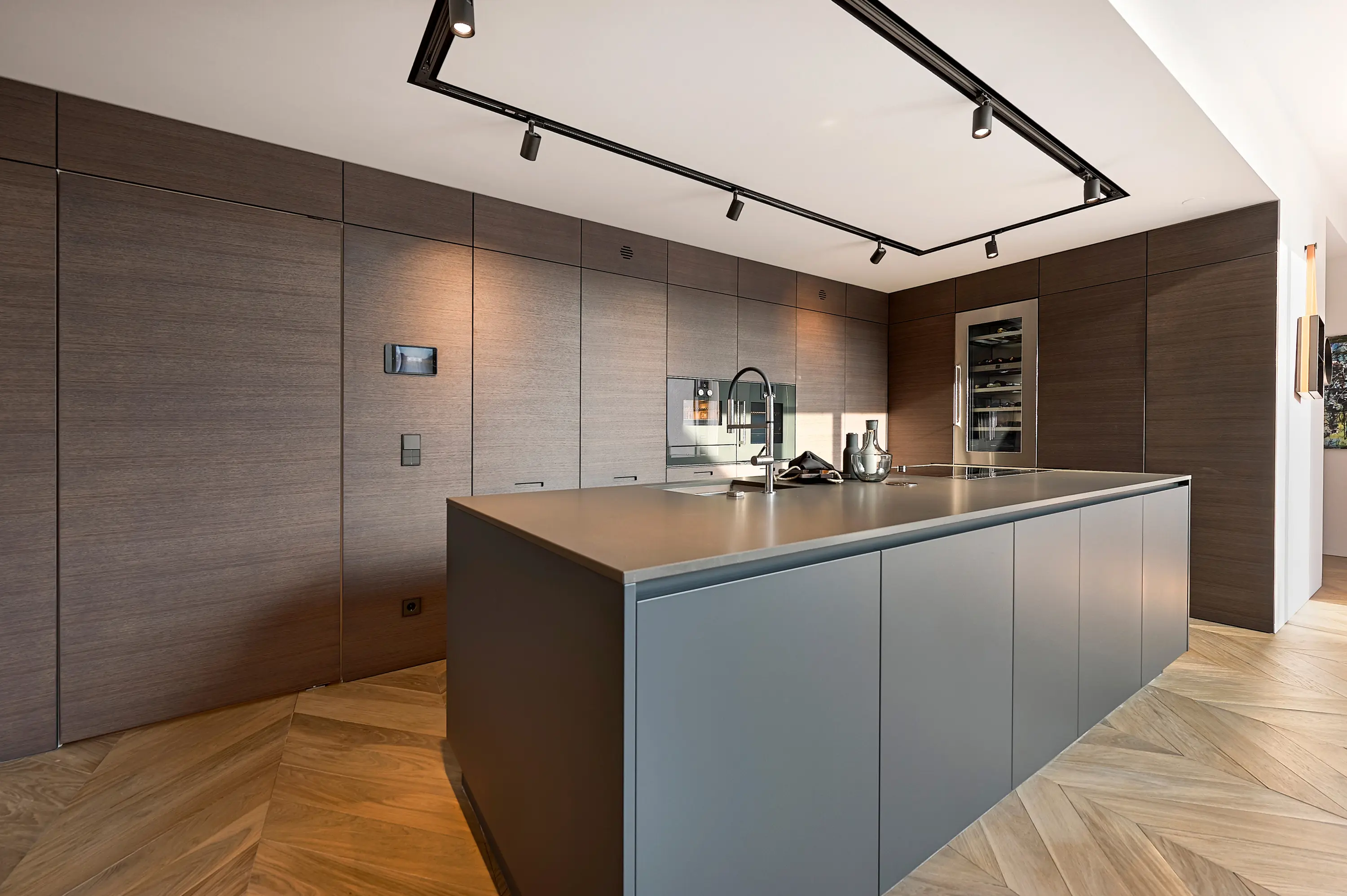 FritsJurgens - System M | Invisible Pivot Door