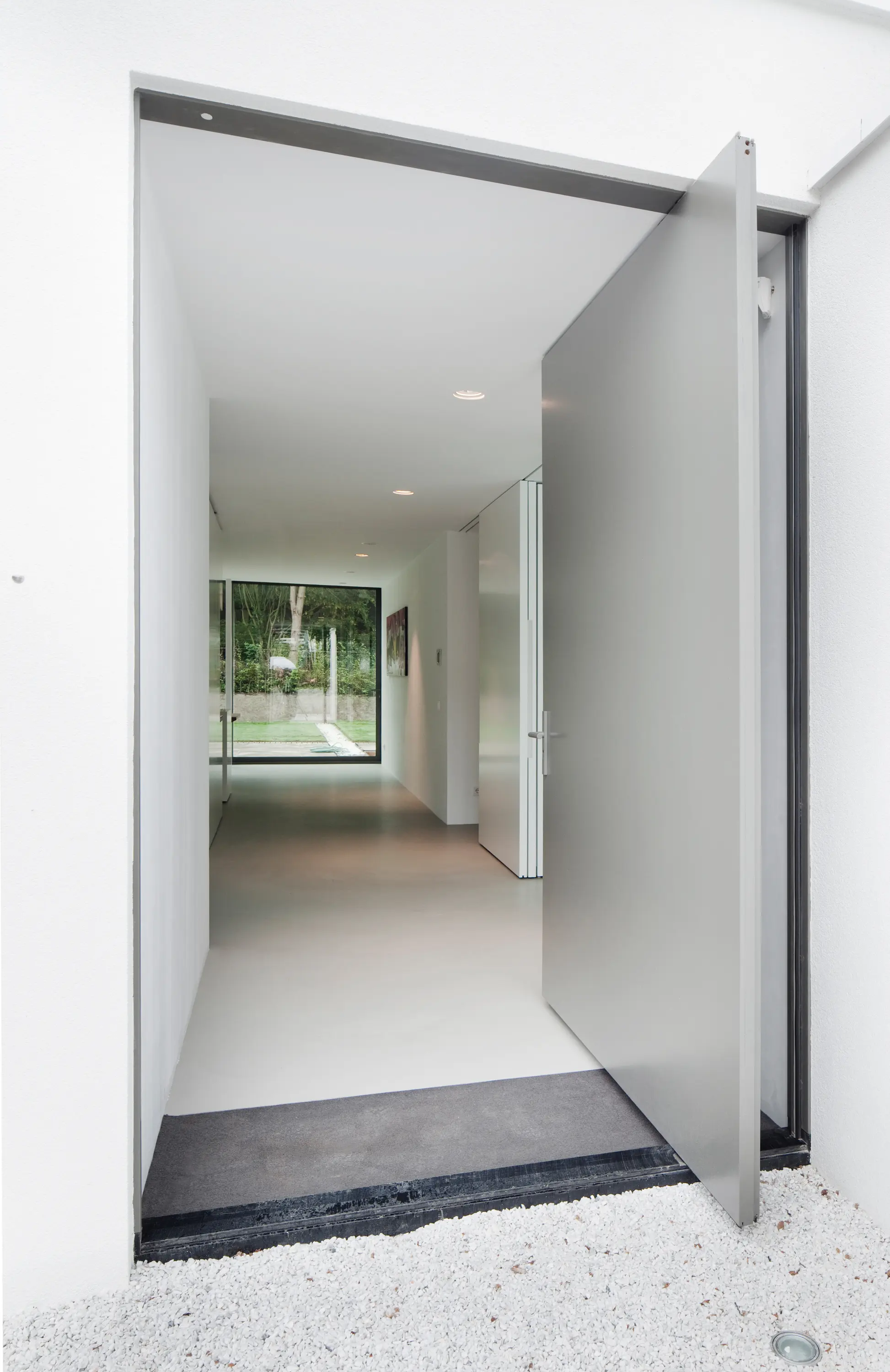 gallery-slide-0