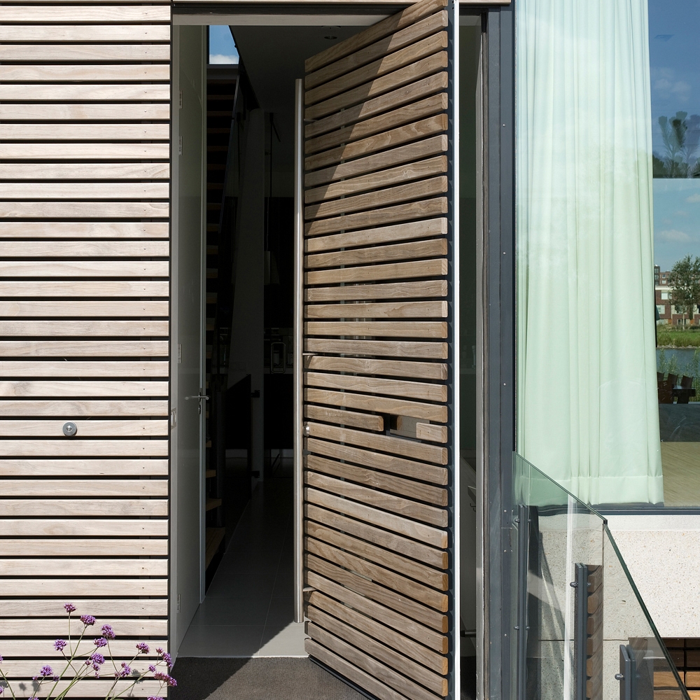 Produkt System One | Entrance Pivoting Door des Herstellers FritsJurgens anzeigen