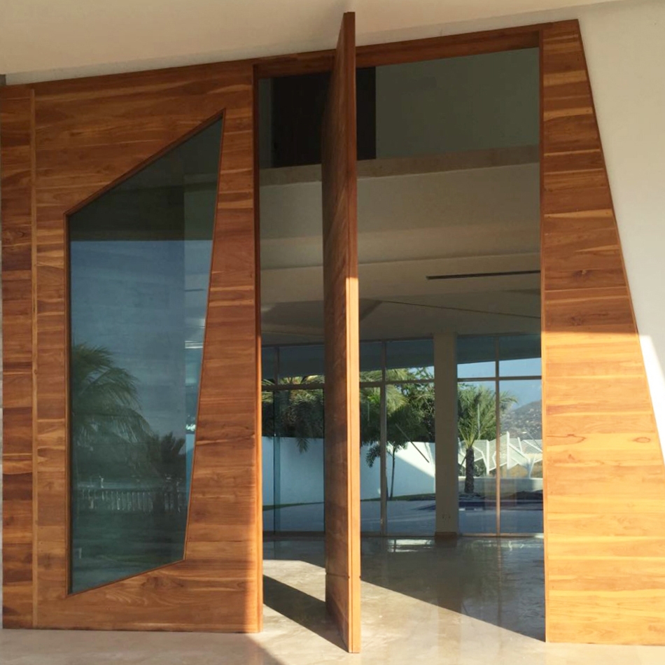 Mostra il prodotto System One | Wooden Entrance Pivot Door del produttore FritsJurgens