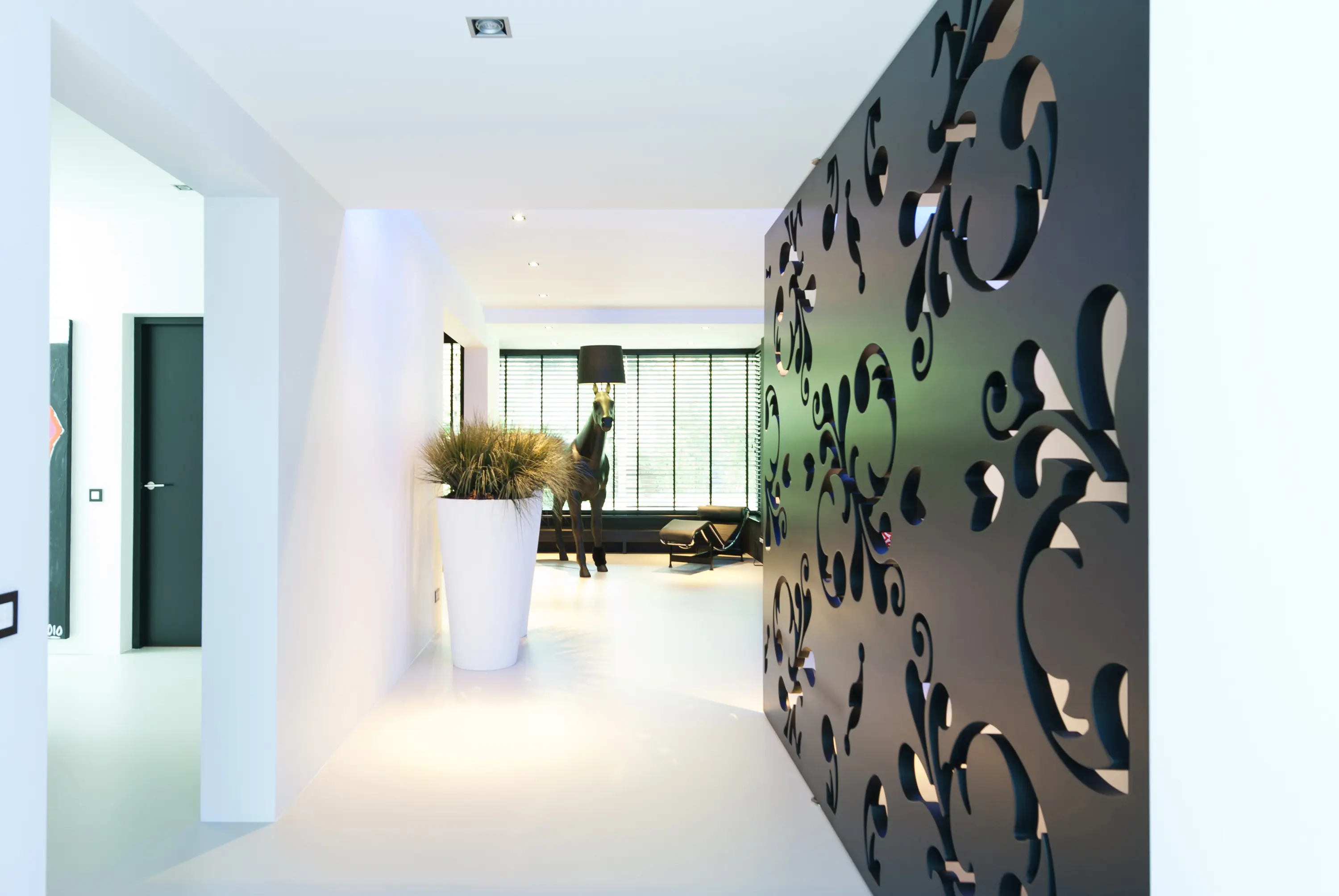 FritsJurgens - System One | Big Pivoting Door