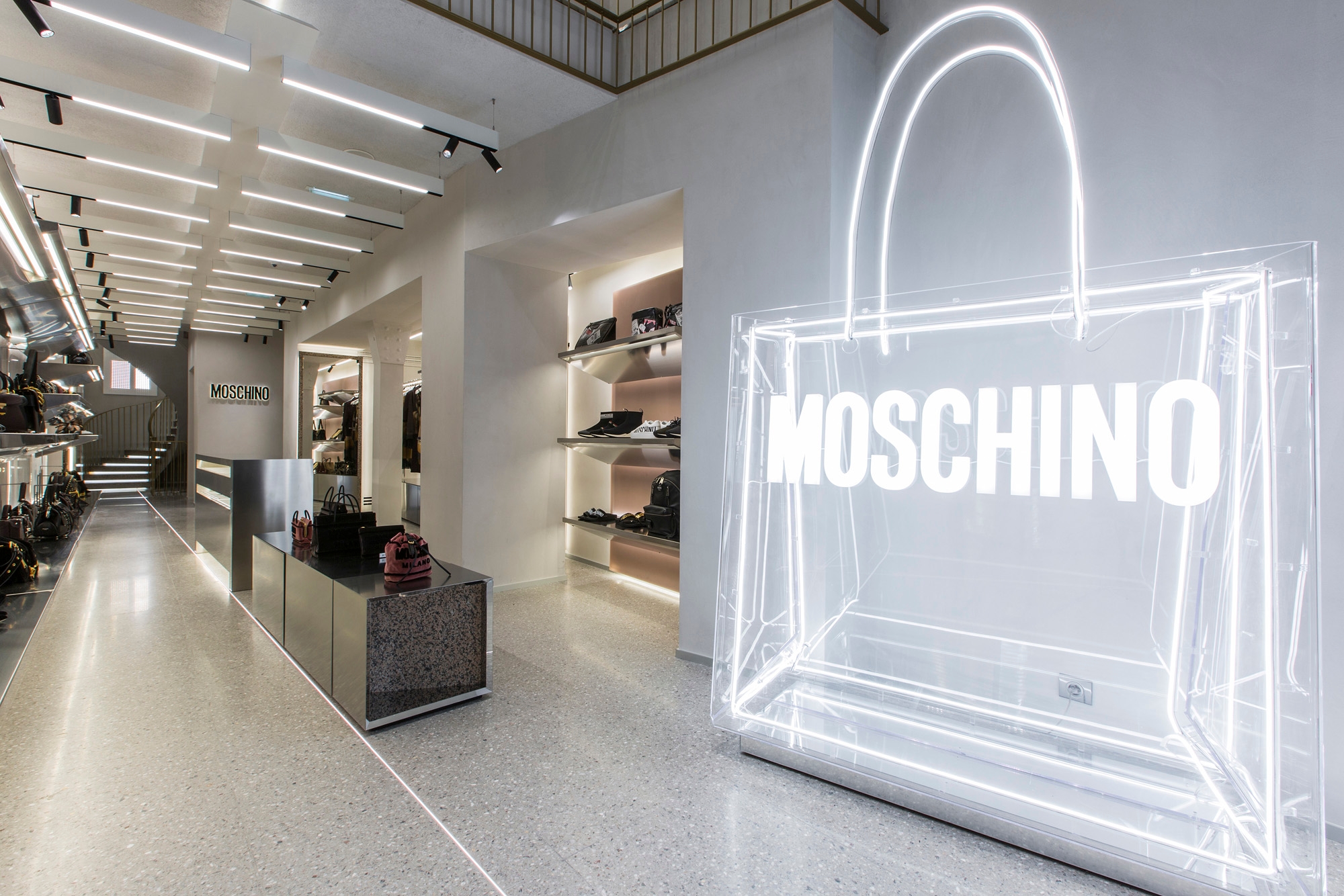 Lire à propos du projet Moschino Showroom