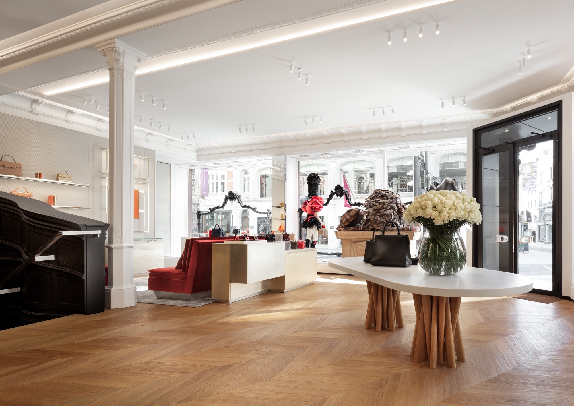 Erfahre mehr über das Projekt Delvaux New Bond Street