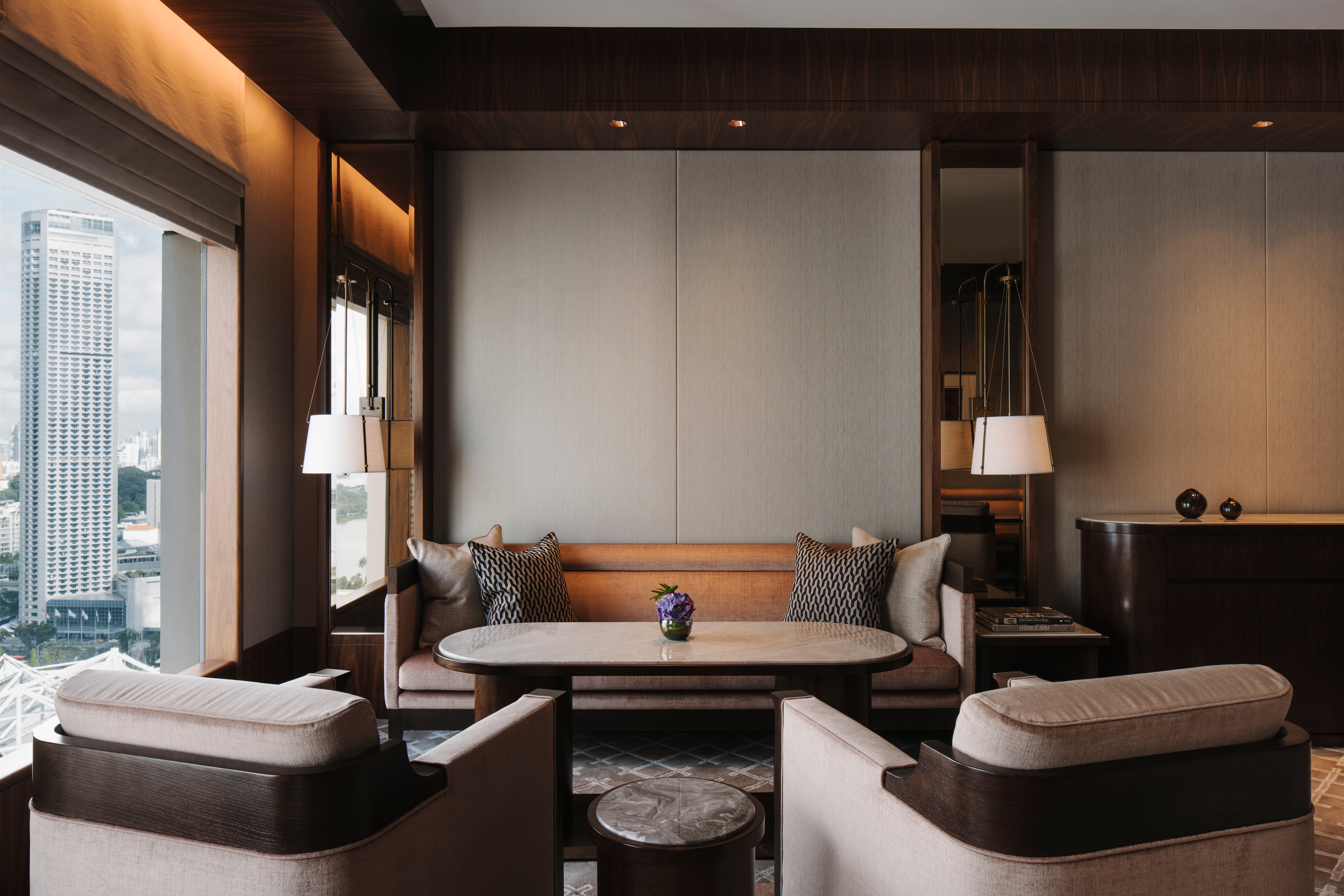 Erfahre mehr über das Projekt Executive Lounge, Conrad Hotel