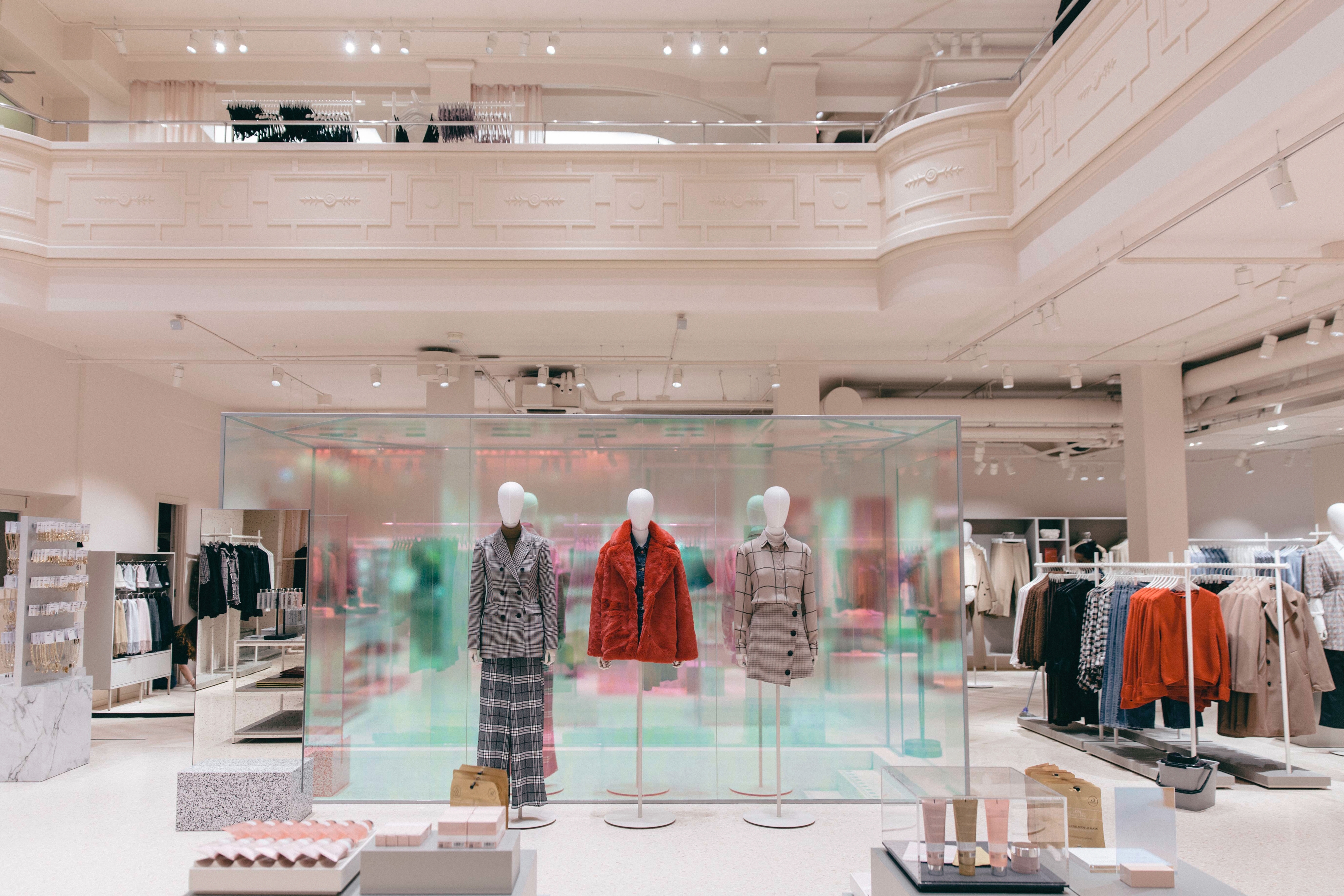 Erfahre mehr über das Projekt Gina Tricot concept store