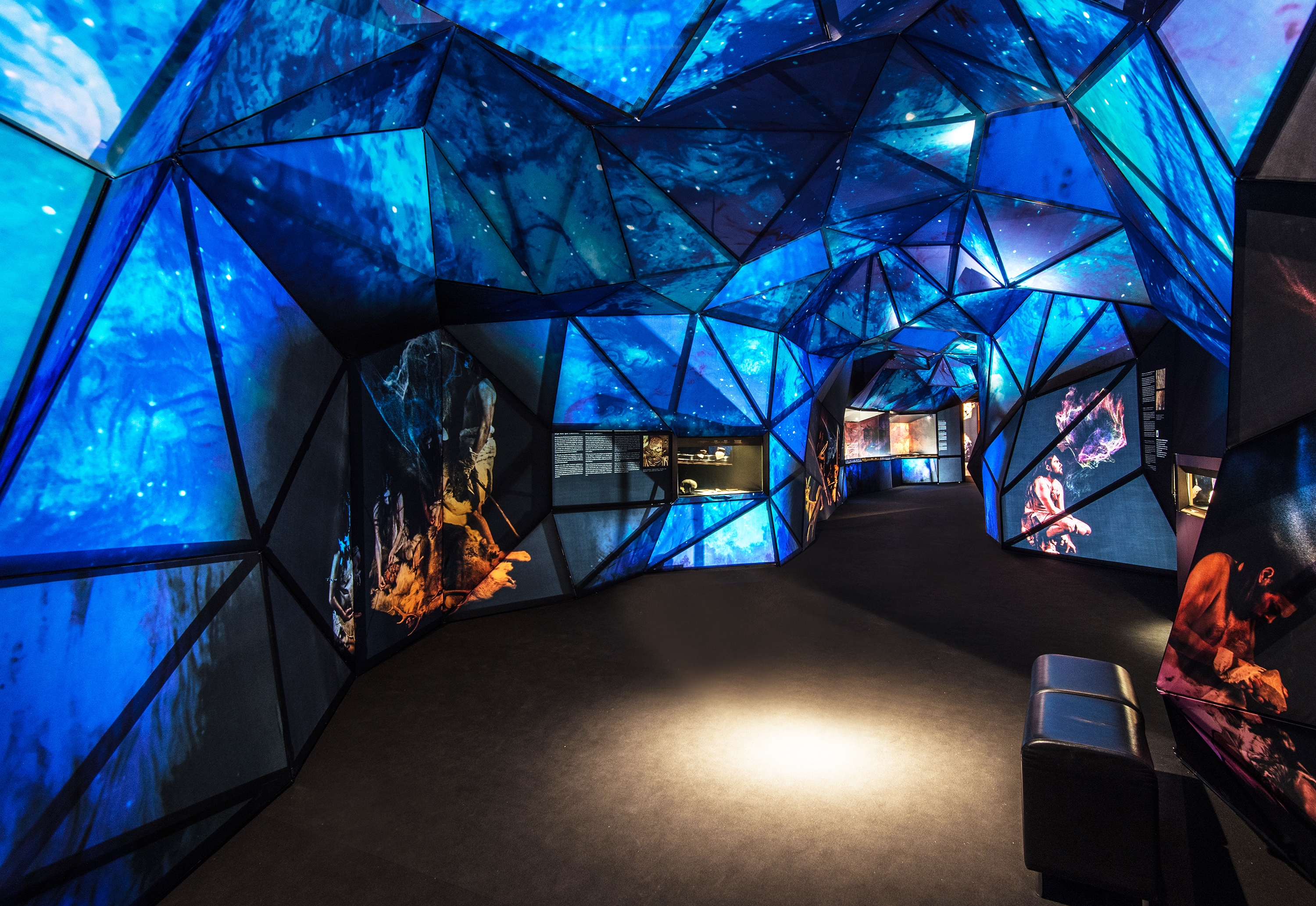 Lees oor projek Rupestre, the First Sanctuaries