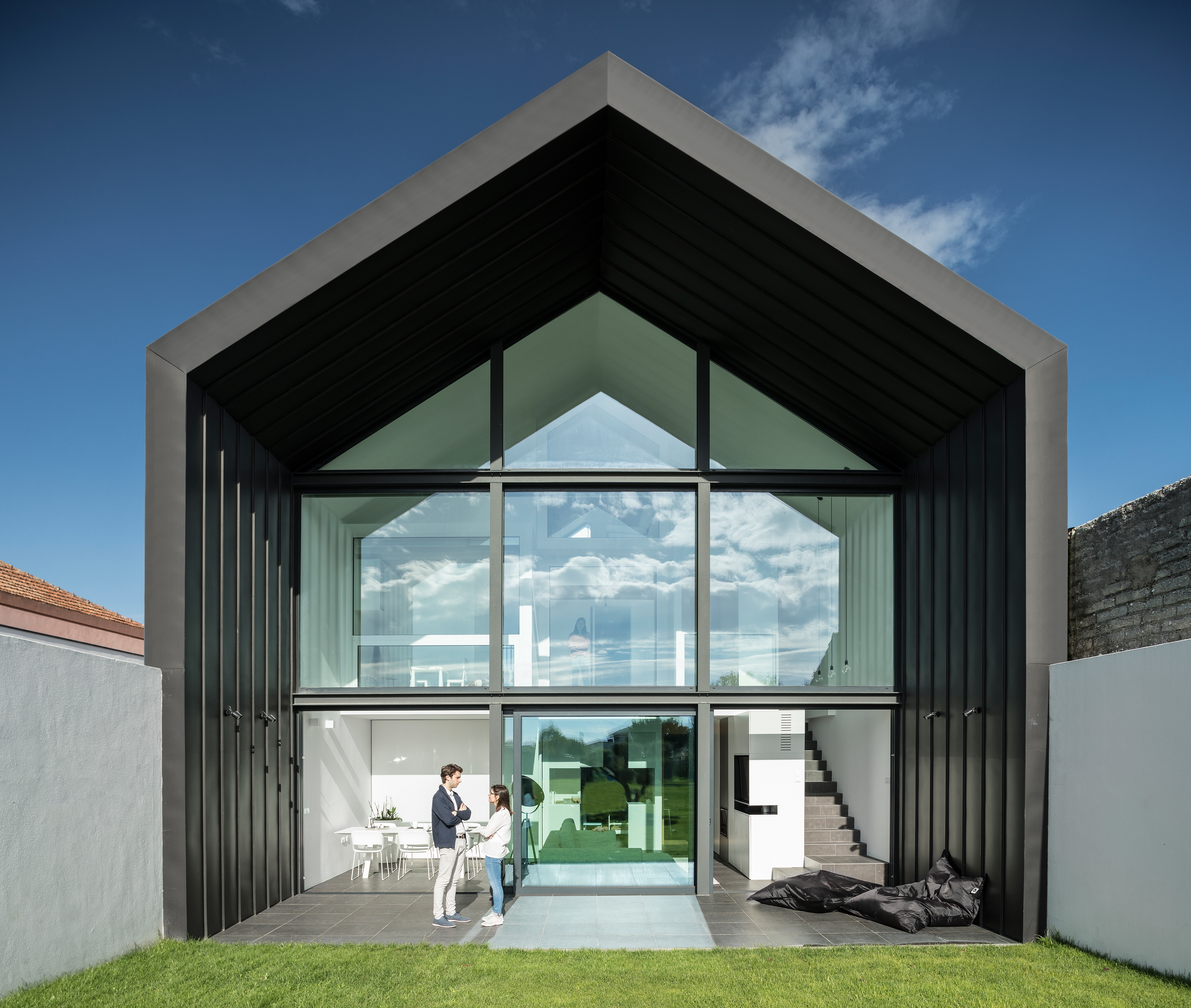 Read about project Arch House