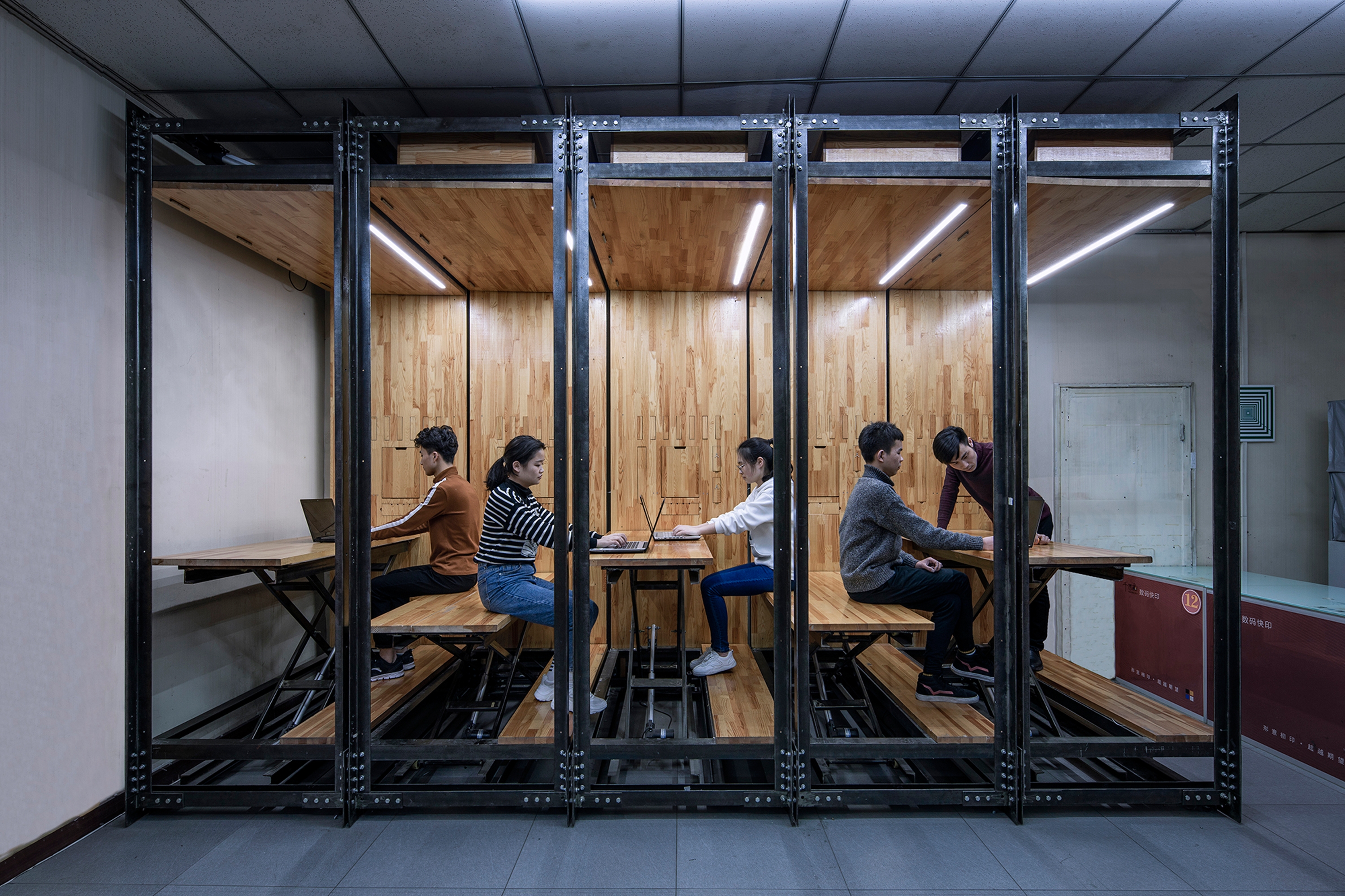 Read about project 9.639 — An Inserted Variable Office