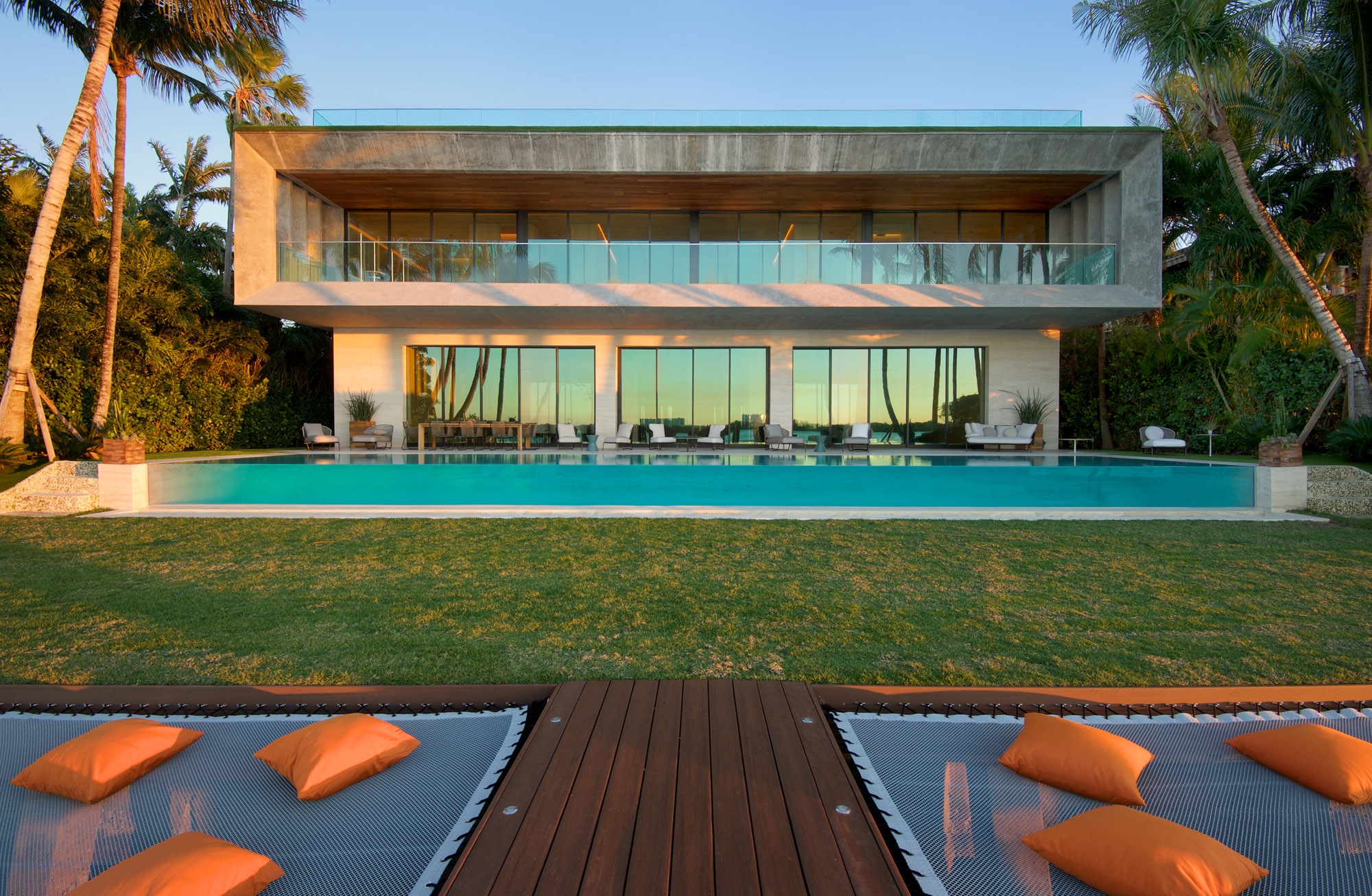 Read about project Bal Harbour House
