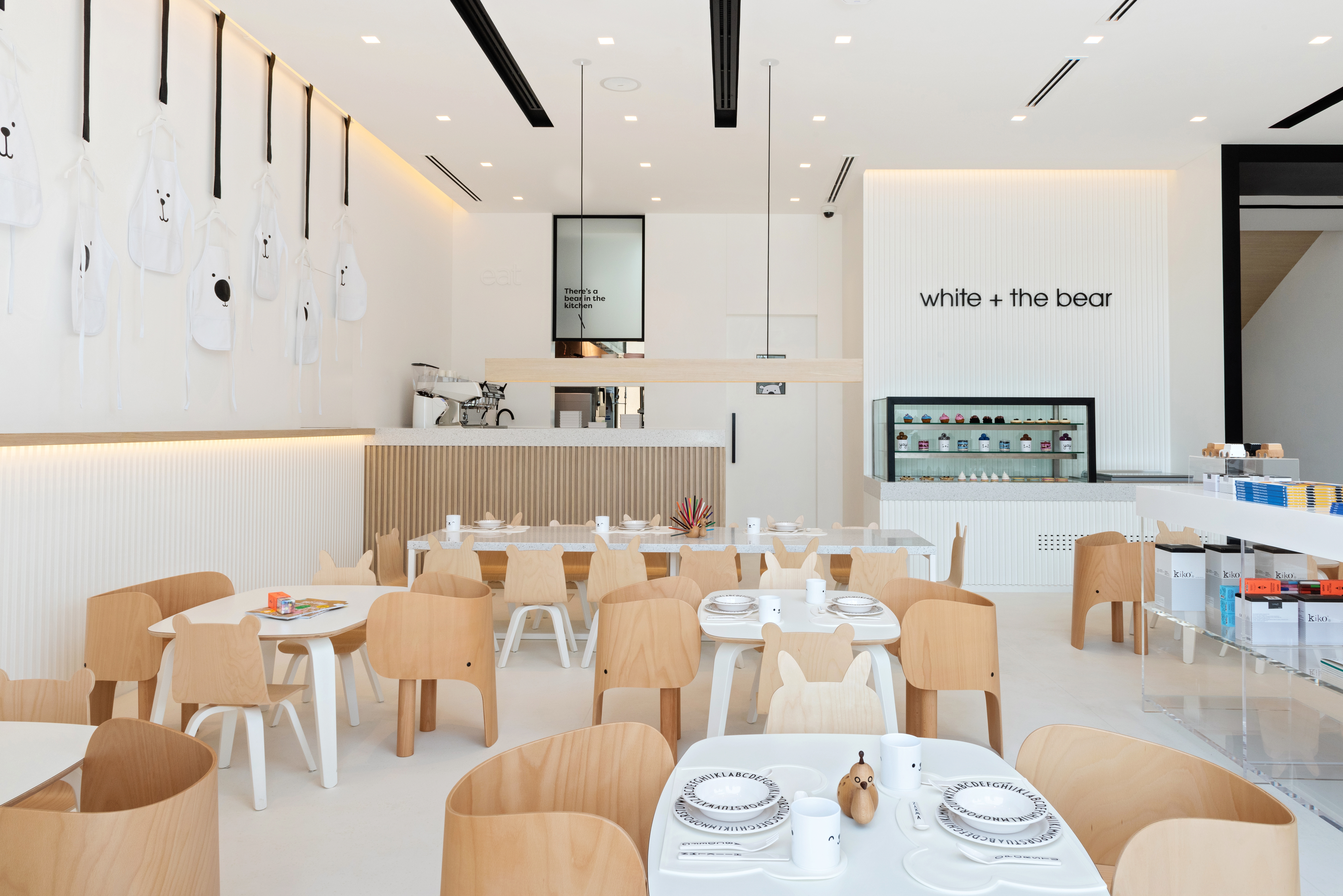 Leer sobre el proyecto White & The Bear