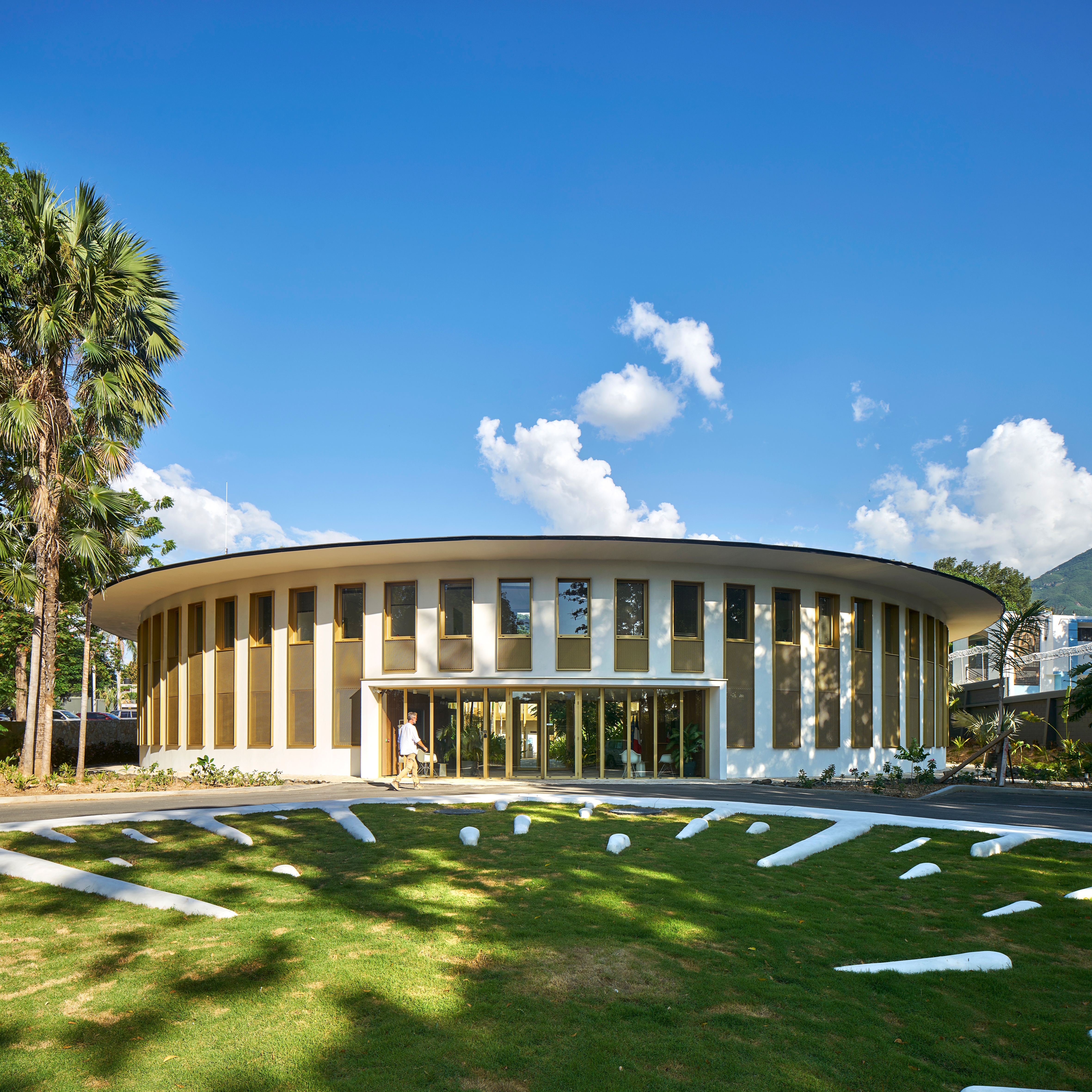 Leer sobre el proyecto French Embassy in Haiti