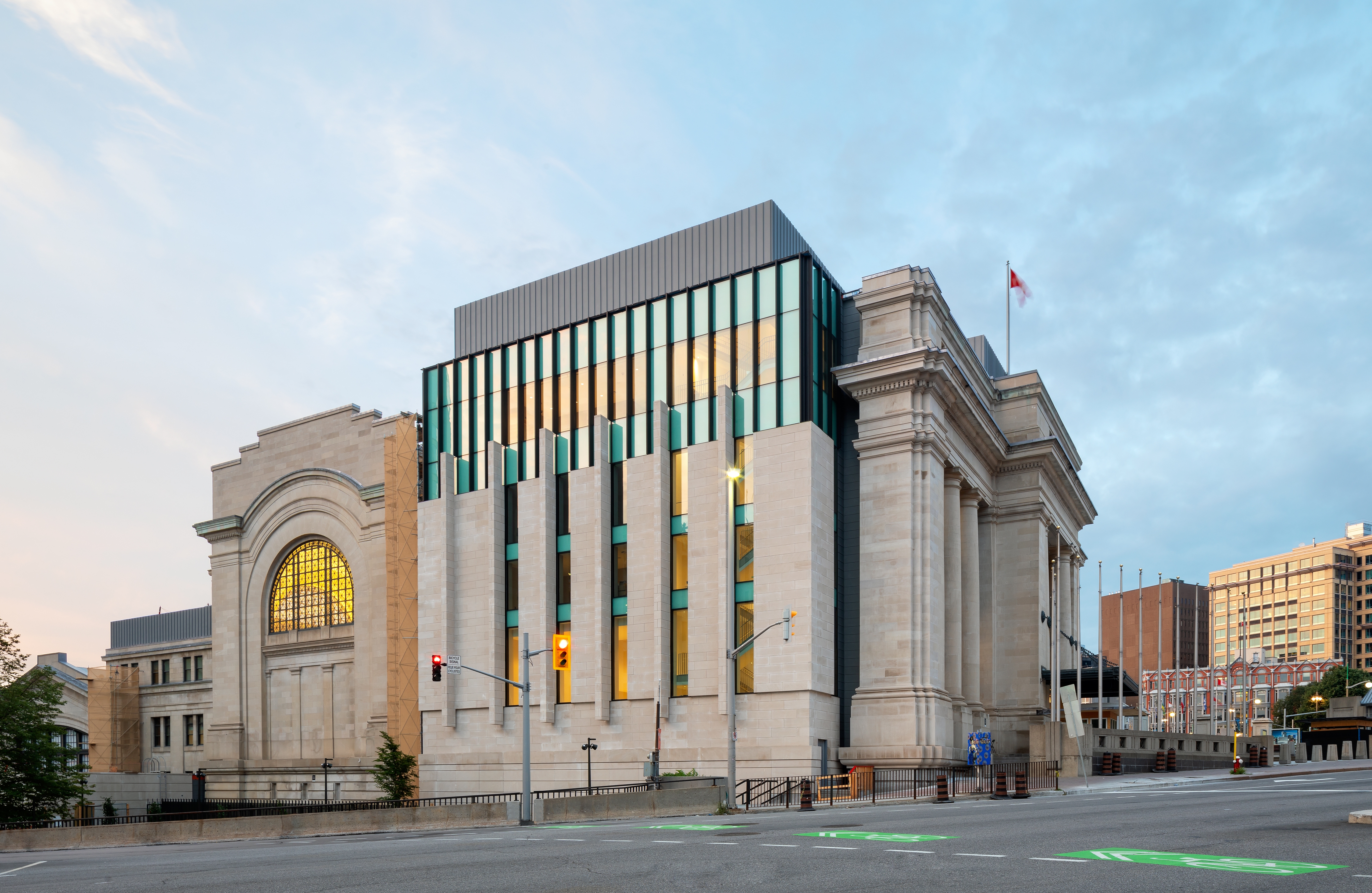 Lire à propos du projet The Senate of Canada Building
