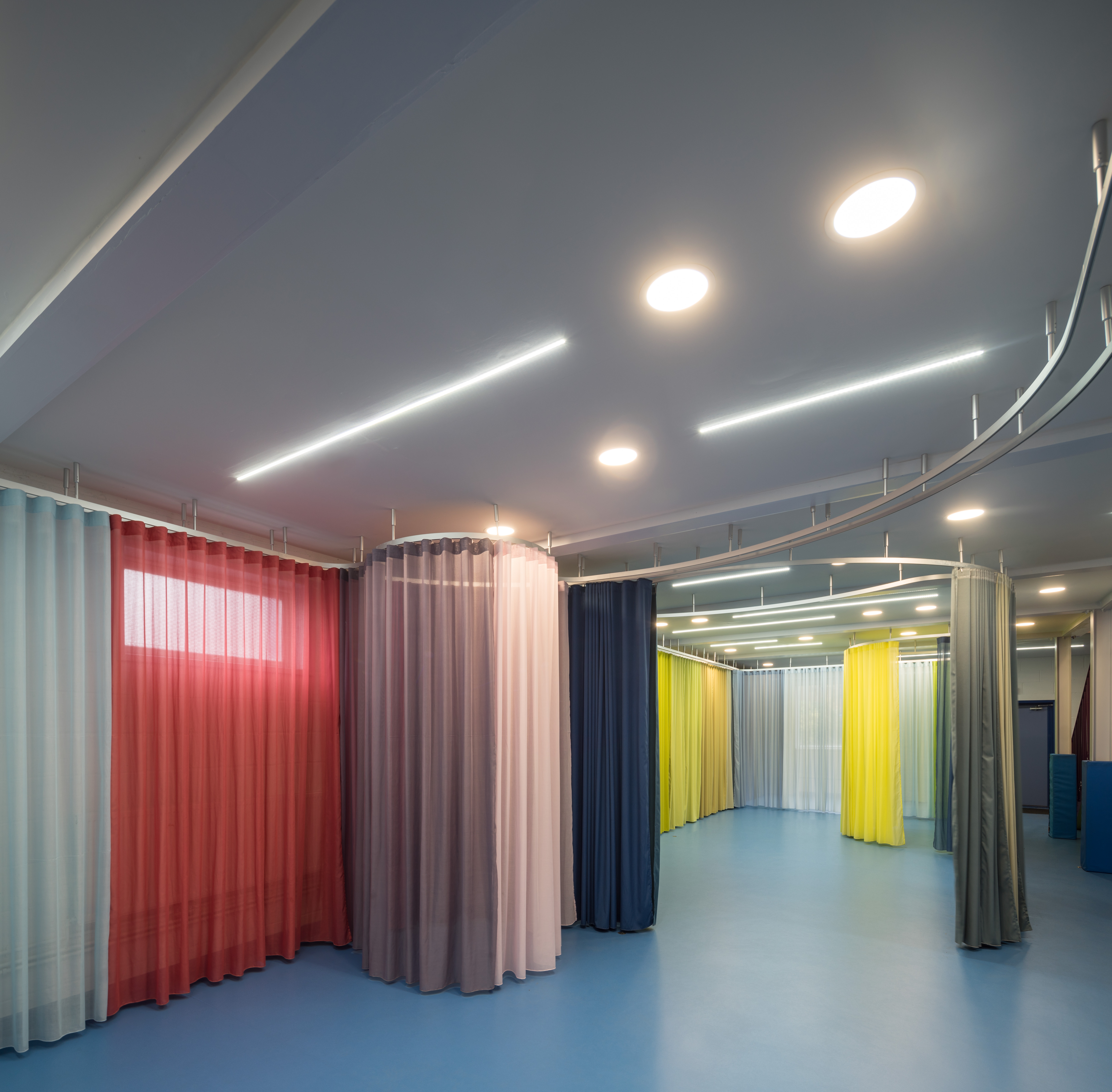 Leer sobre el proyecto Rosemary Works School
