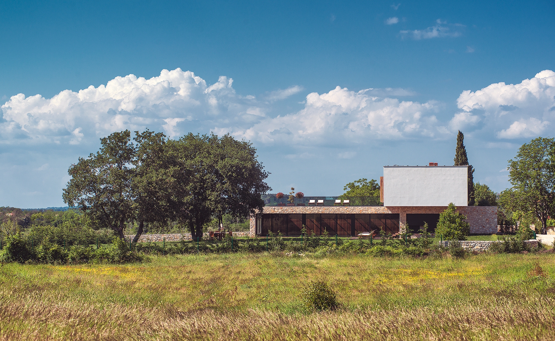 Leer sobre el proyecto House U