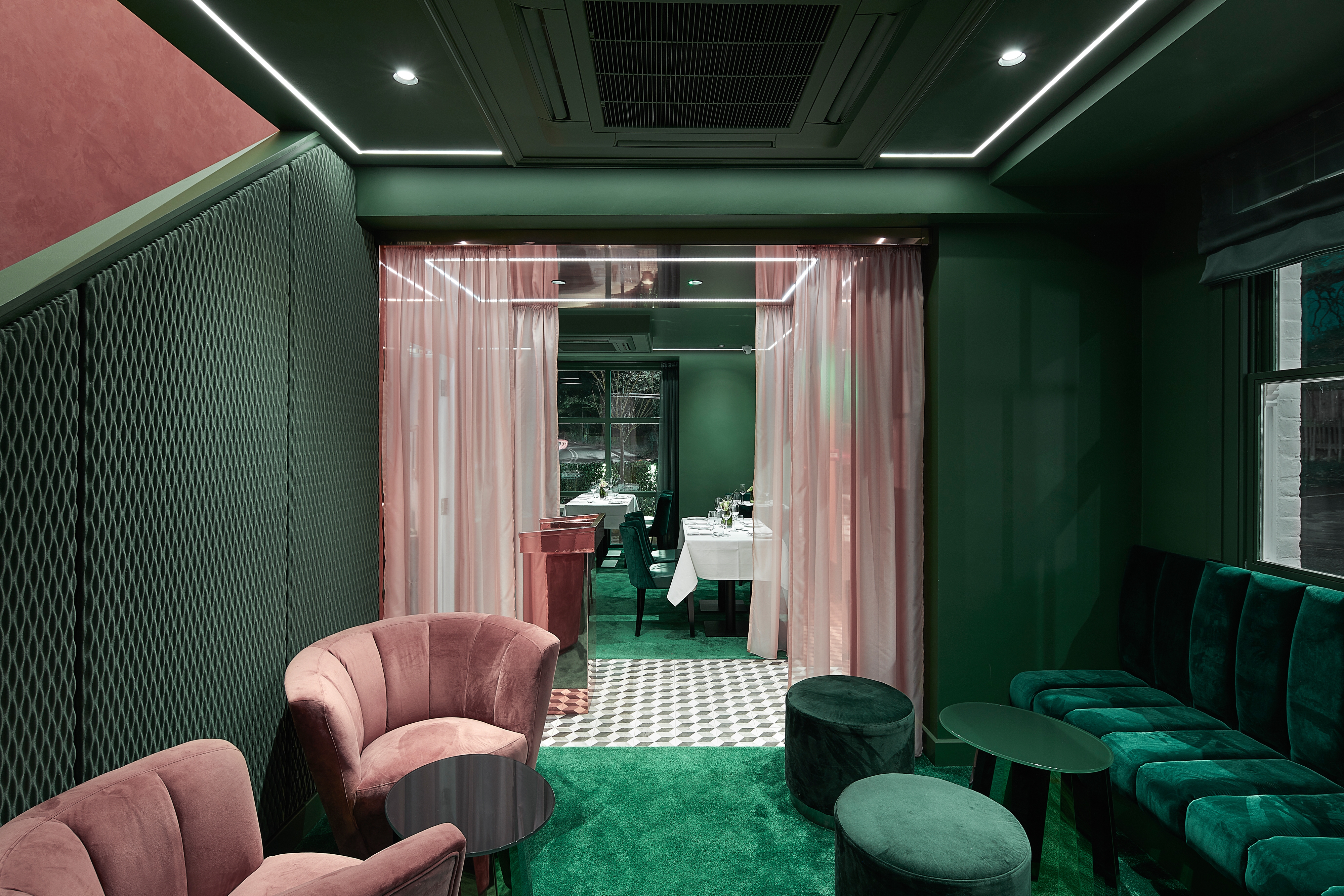 Erfahre mehr über das Projekt Bluebells Restaurant