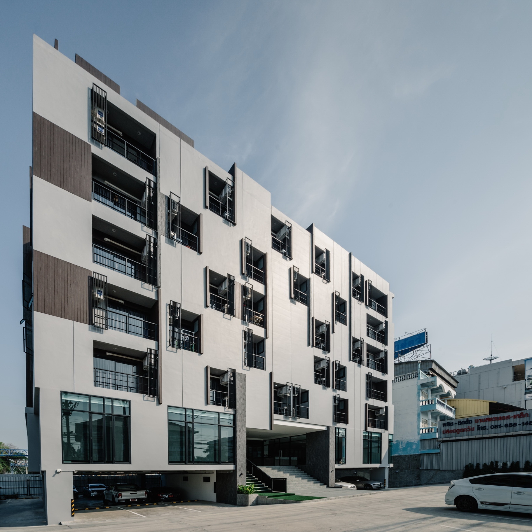 Read about project Latkrabang Apartment