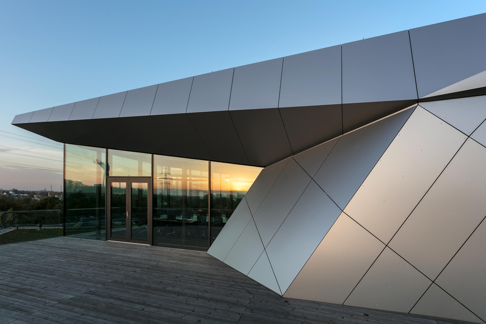 Erfahre mehr über das Projekt Head Office of Stadtwerke Karlsruhe