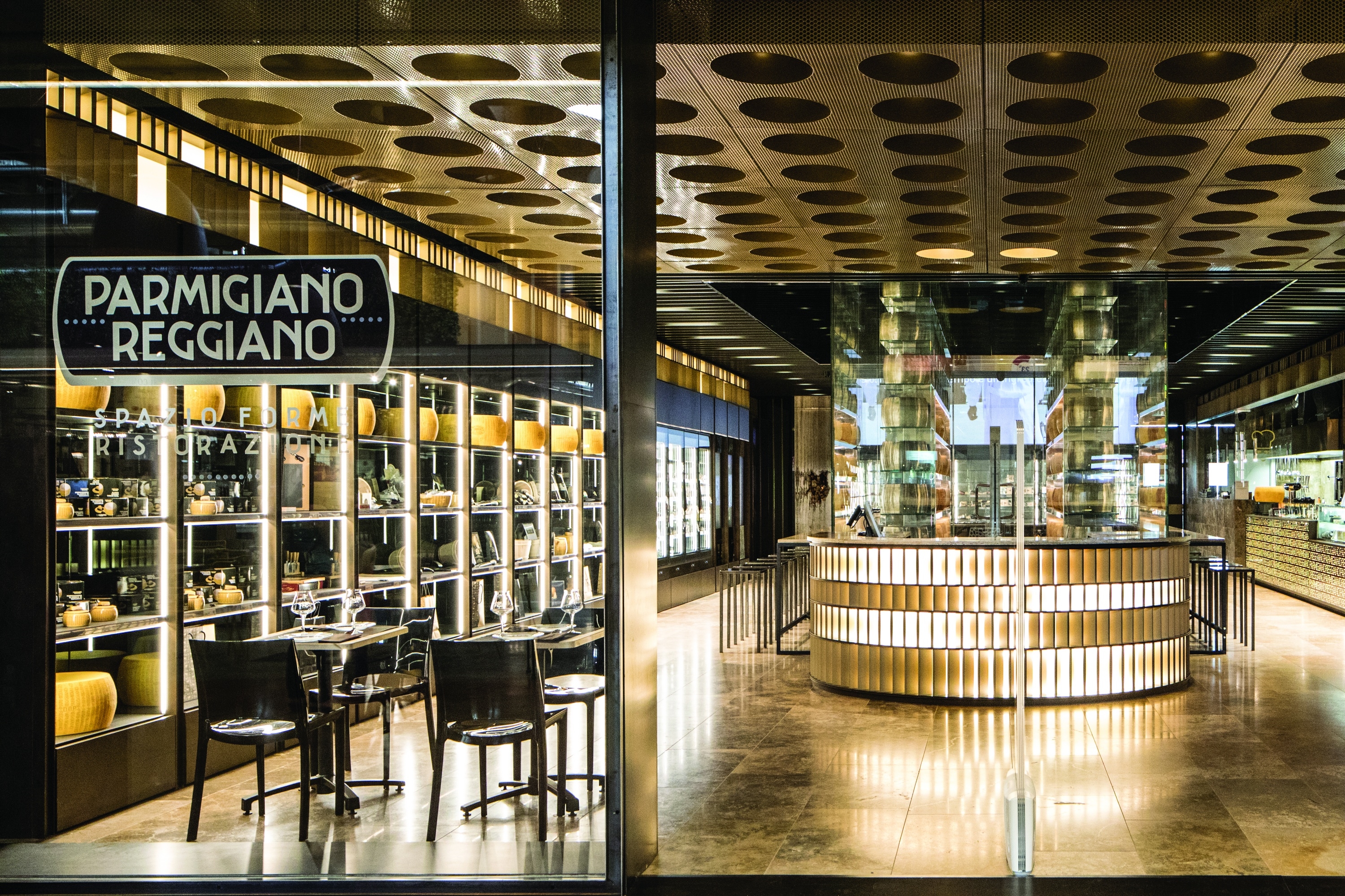 Leer sobre el proyecto SPAZIO FORME – Parmigiano Reggiano Experience Store