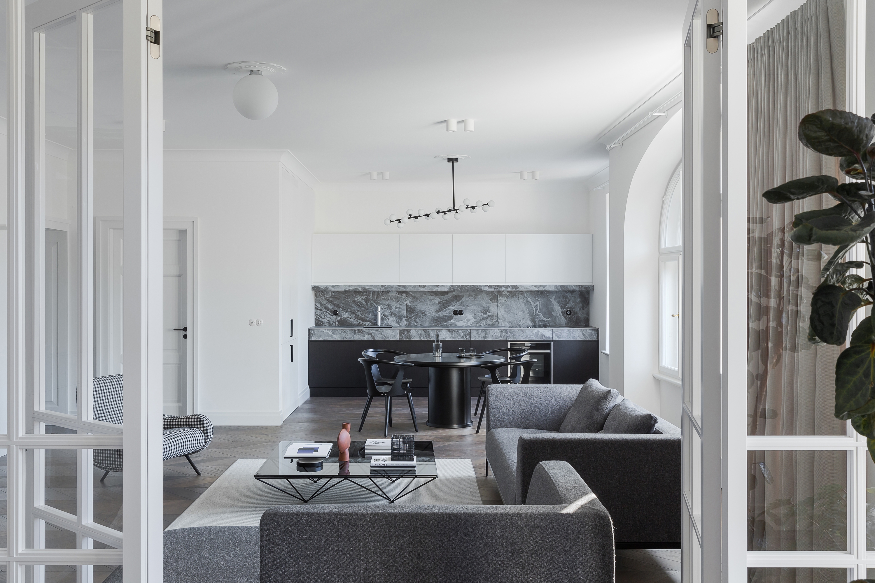 Lees oor projek Apartment in Slokas street, Riga