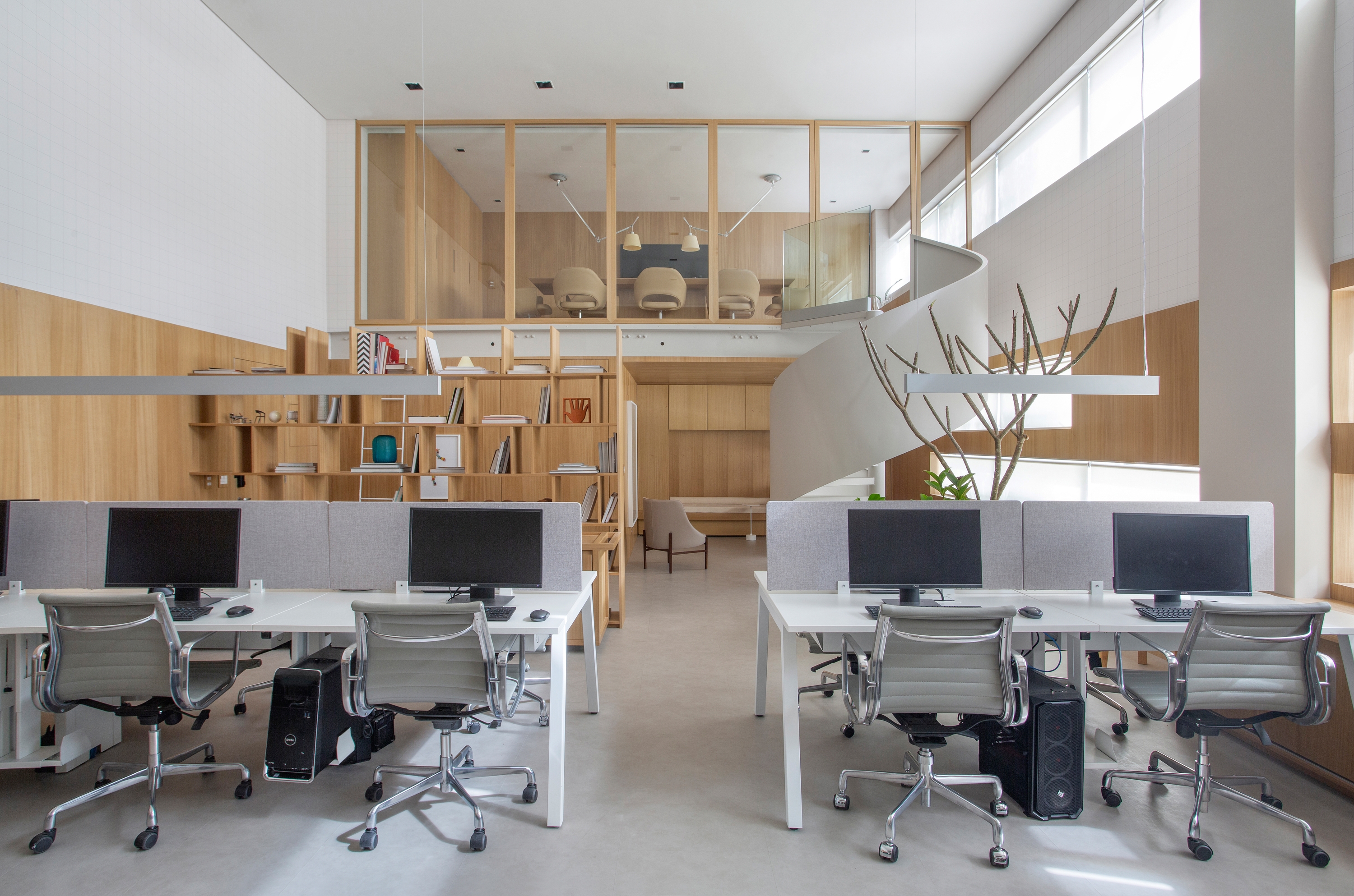 Erfahre mehr über das Projekt Office In Vila Madalena