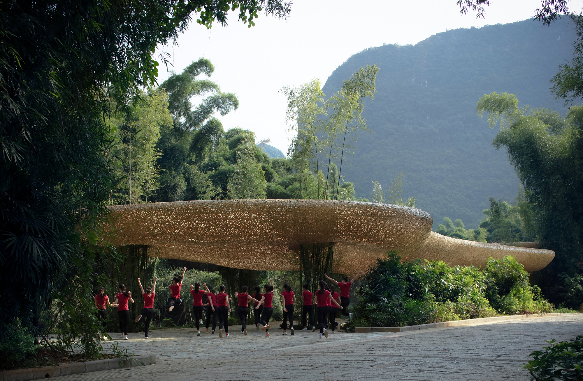 Leer sobre el proyecto Bamboo Bamboo, Canopy and Pavilions, Impression Sanjie Liu