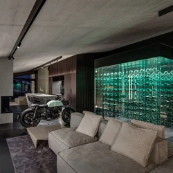 Erfahre mehr über das Projekt Motorcycle Residence