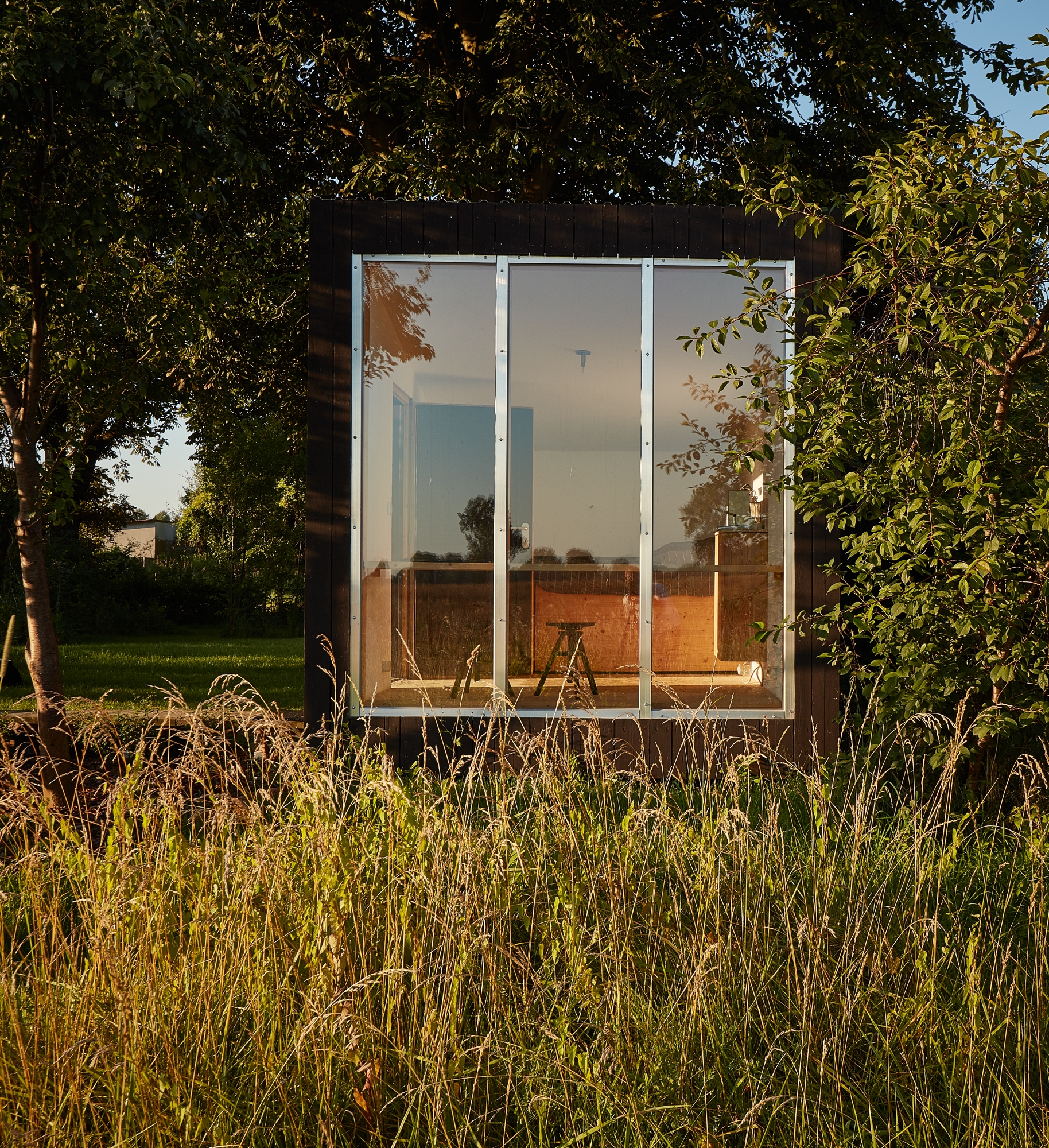 Erfahre mehr über das Projekt Black Cabin