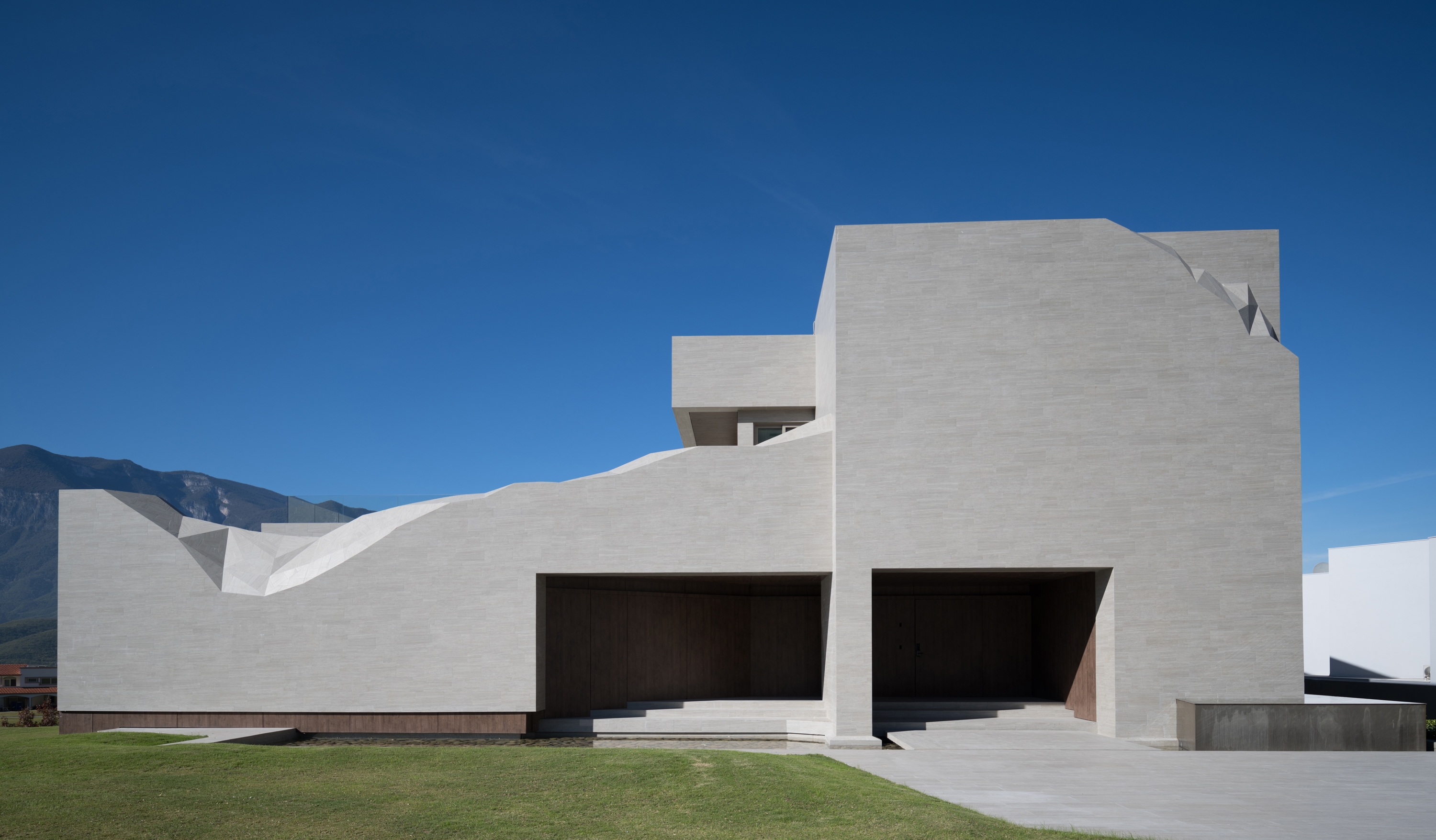 Read about project Restyling Club Herradura